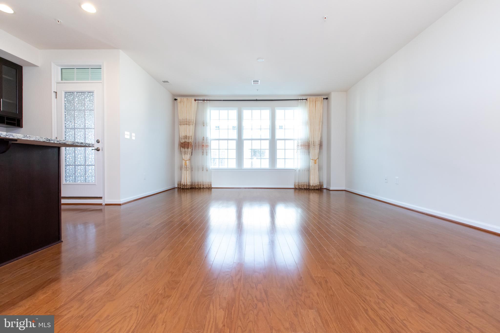 GREENBELT STATION - Residential