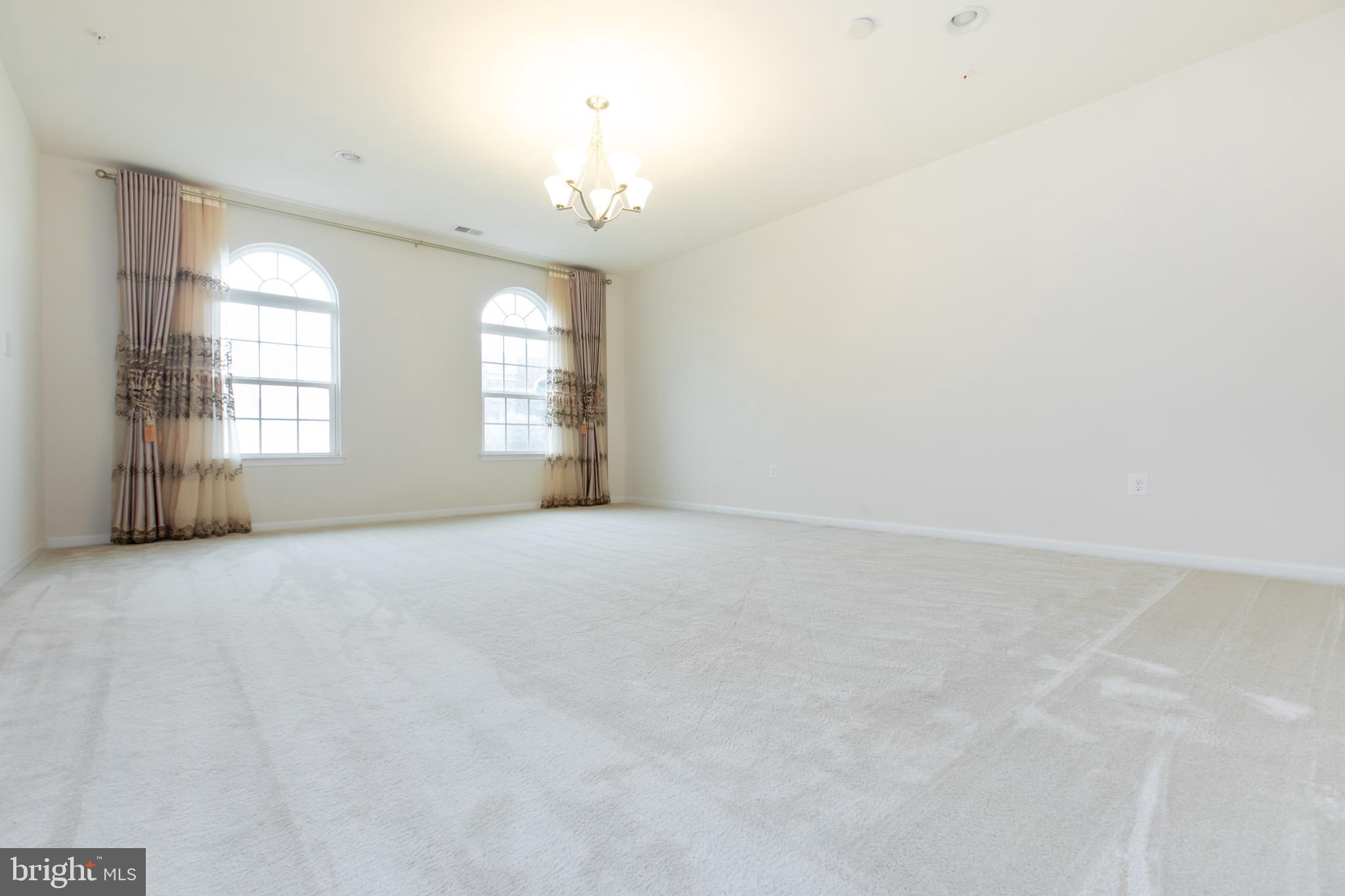 GREENBELT STATION - Residential