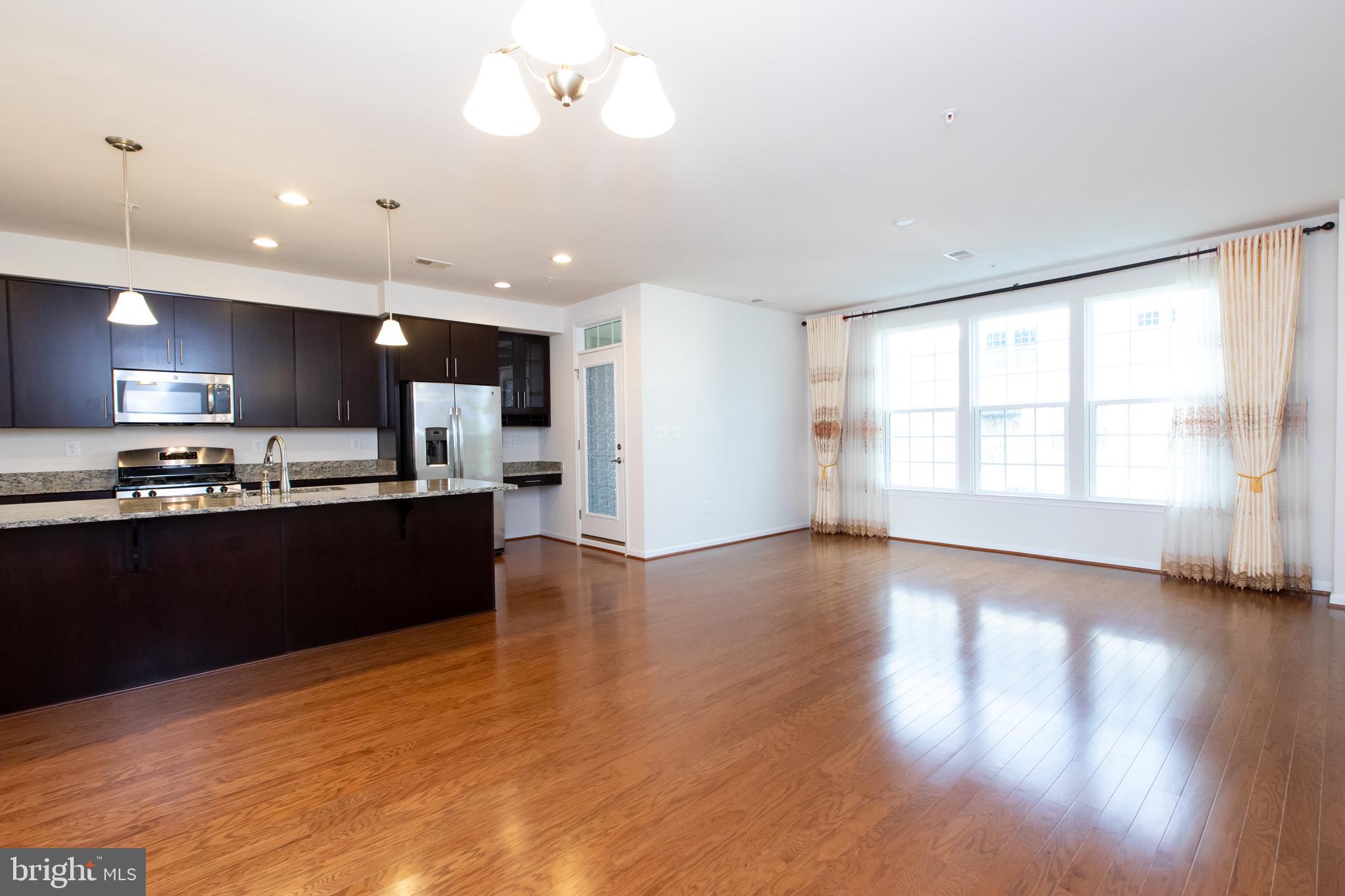 GREENBELT STATION - Residential