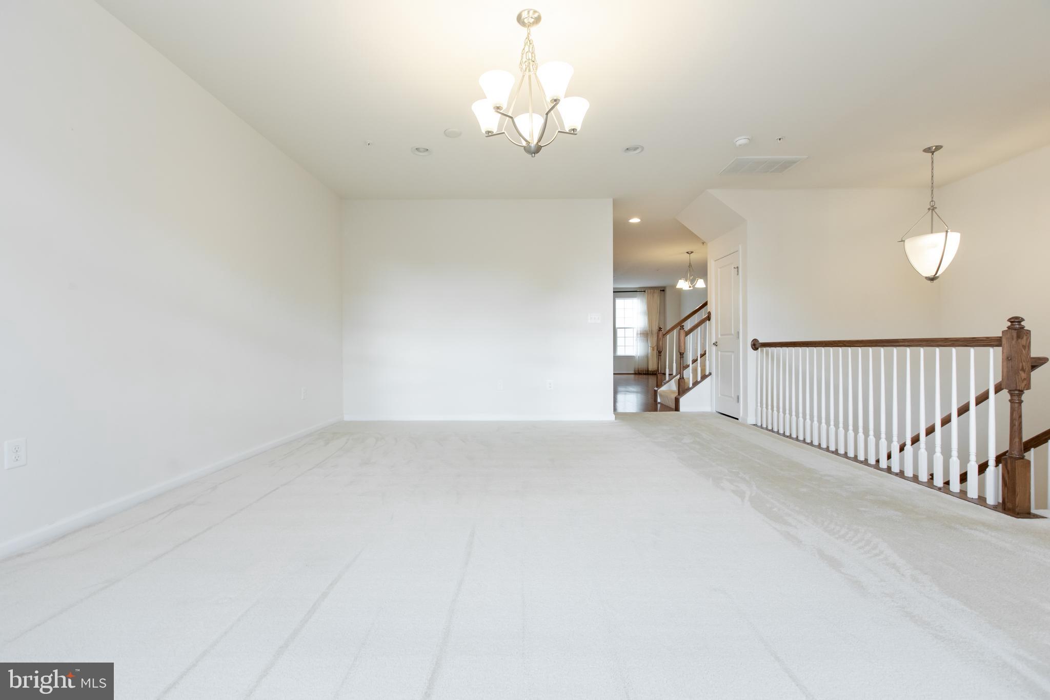 GREENBELT STATION - Residential