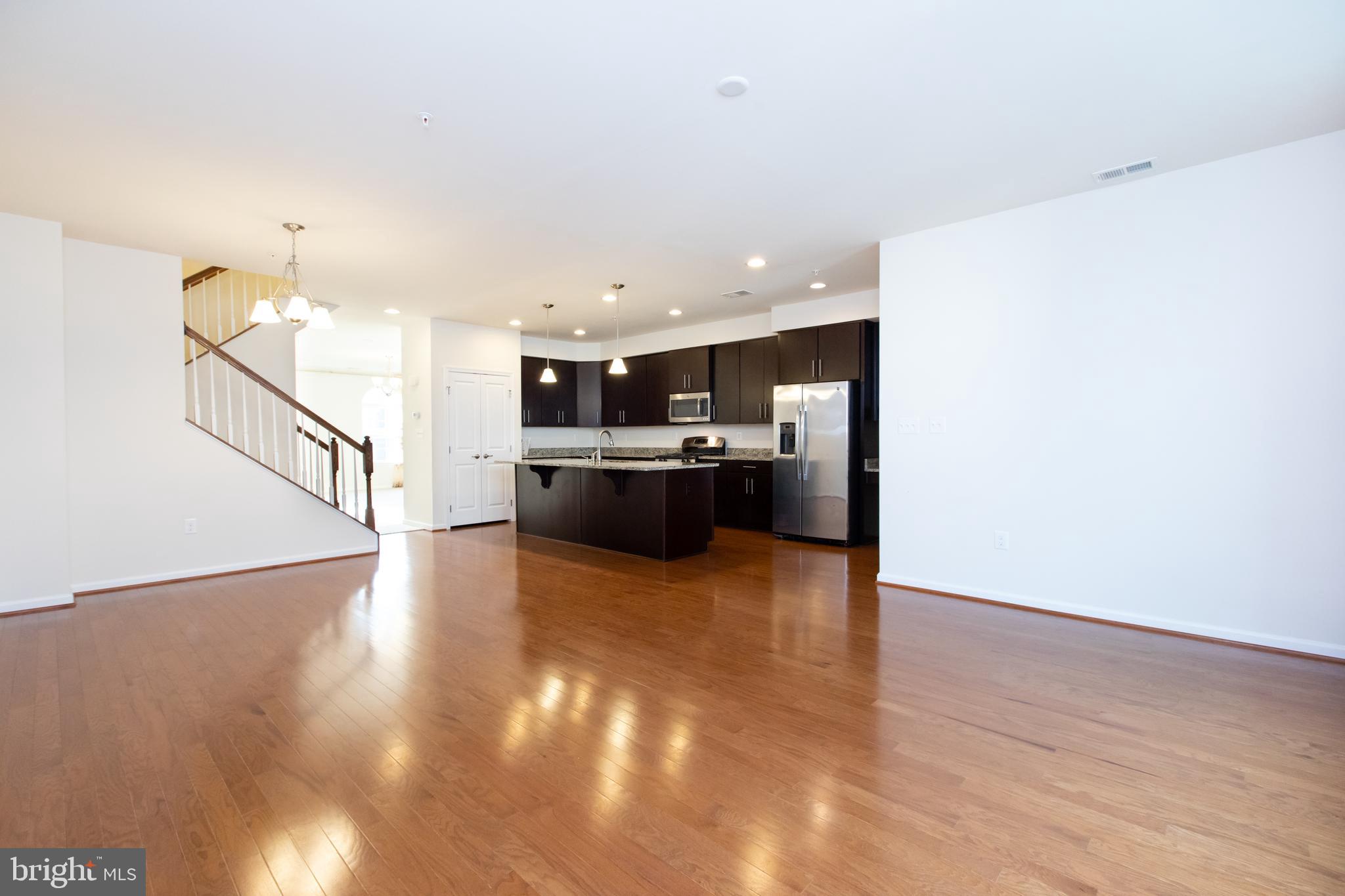 GREENBELT STATION - Residential