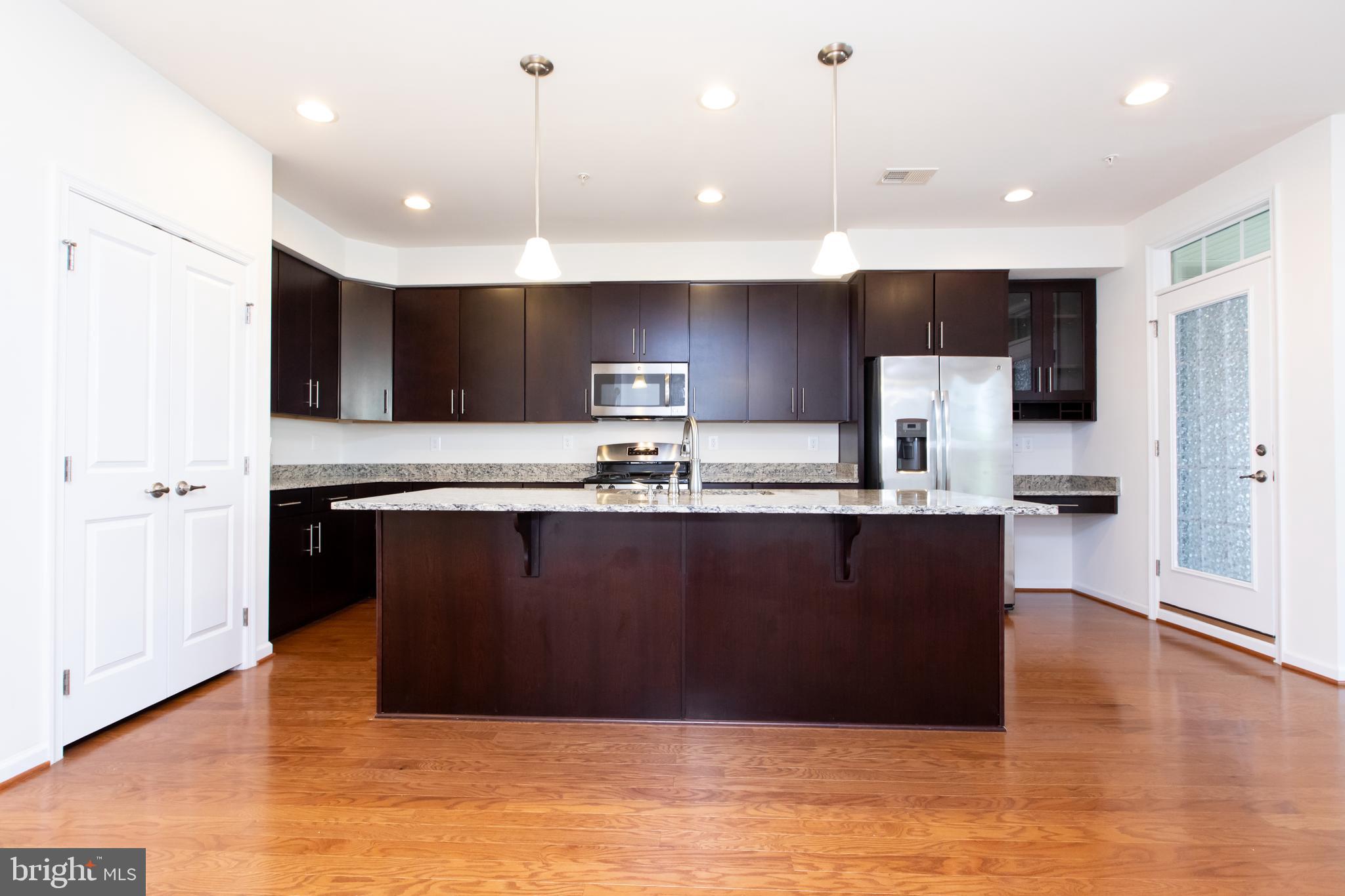 GREENBELT STATION - Residential