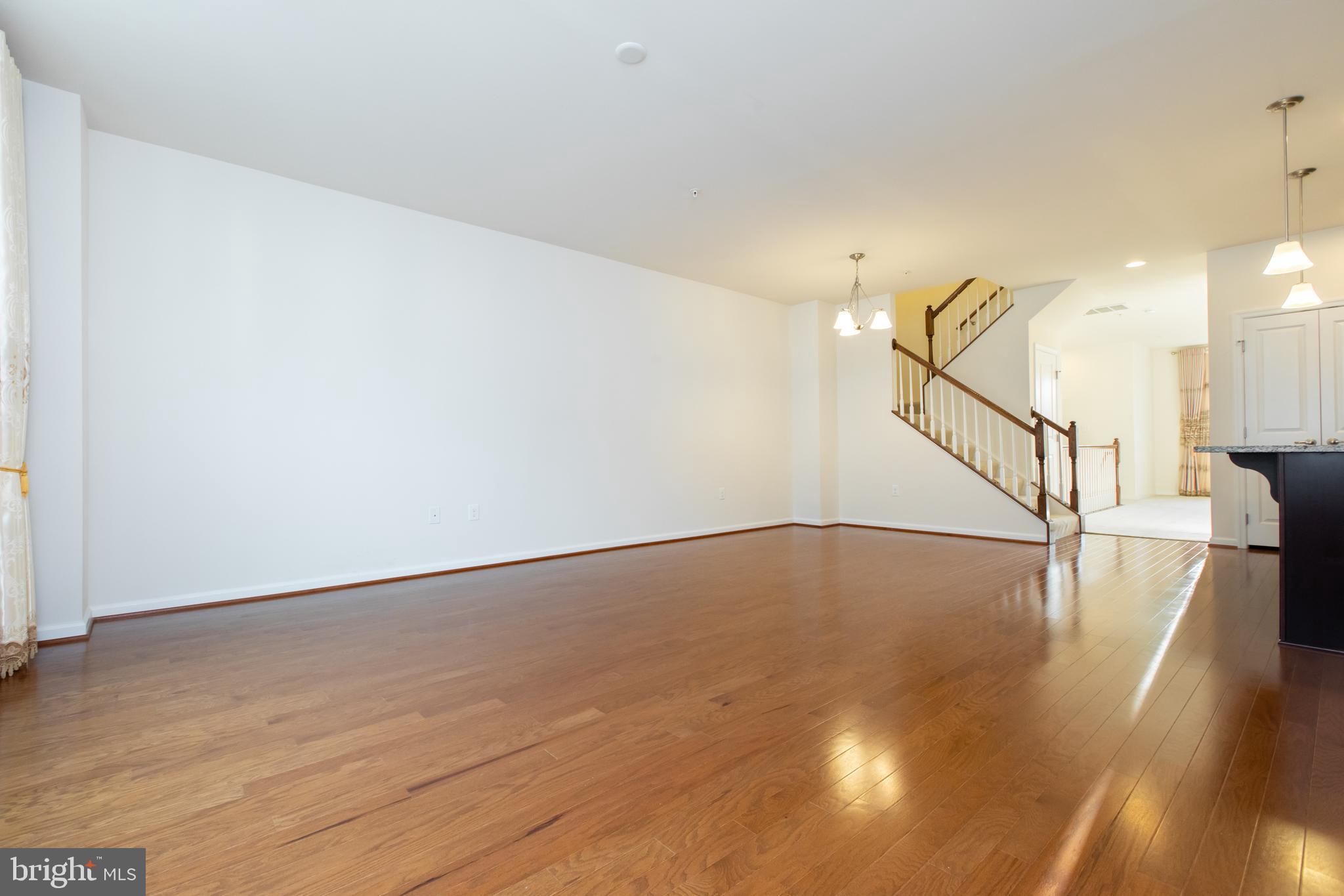 GREENBELT STATION - Residential