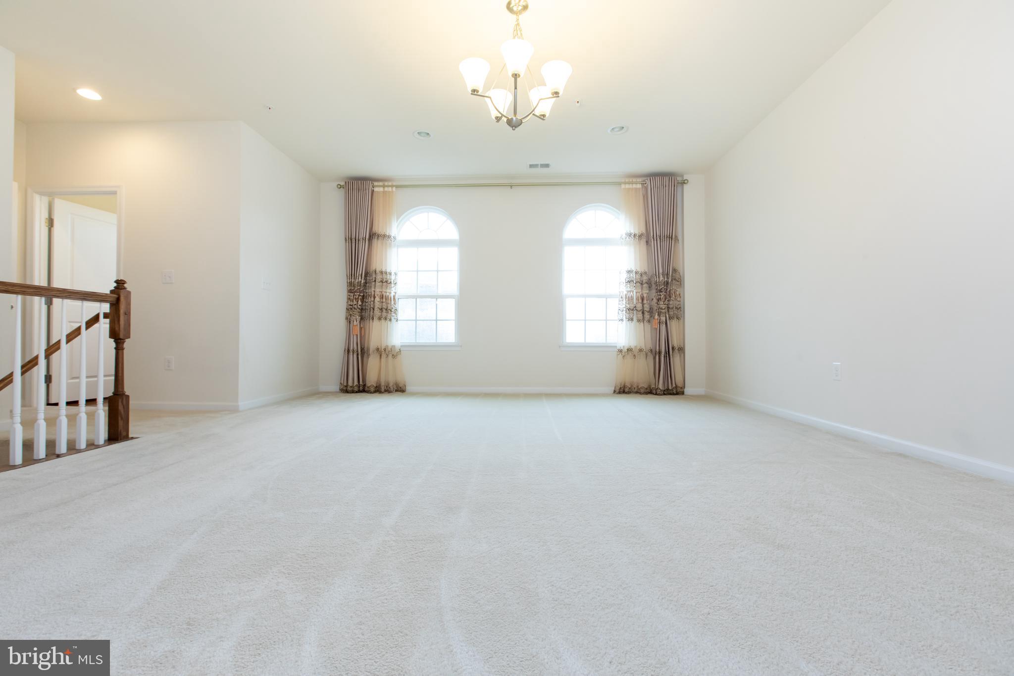 GREENBELT STATION - Residential