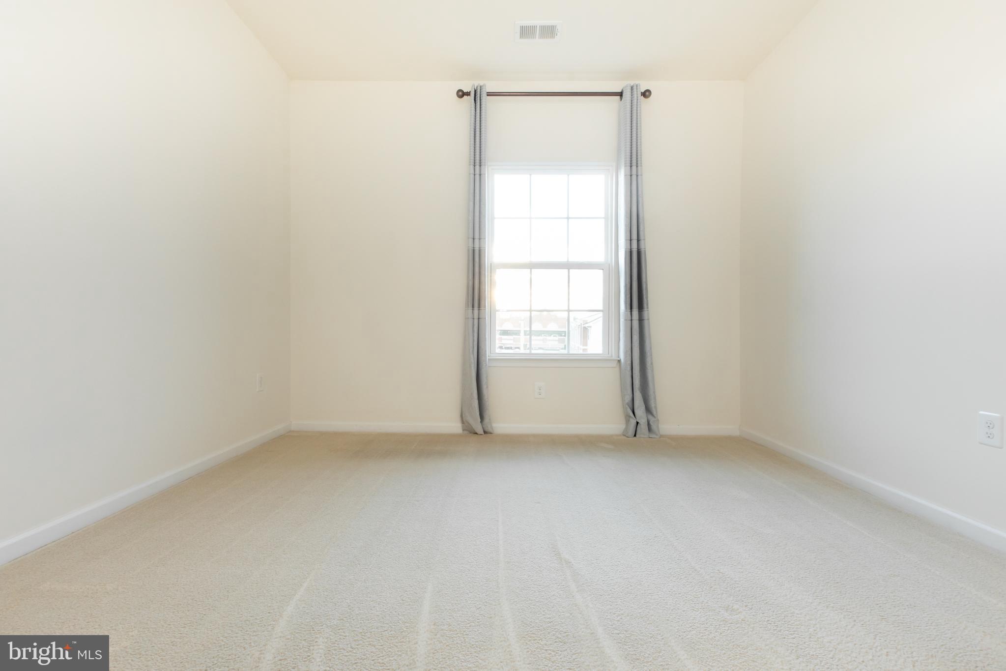 GREENBELT STATION - Residential