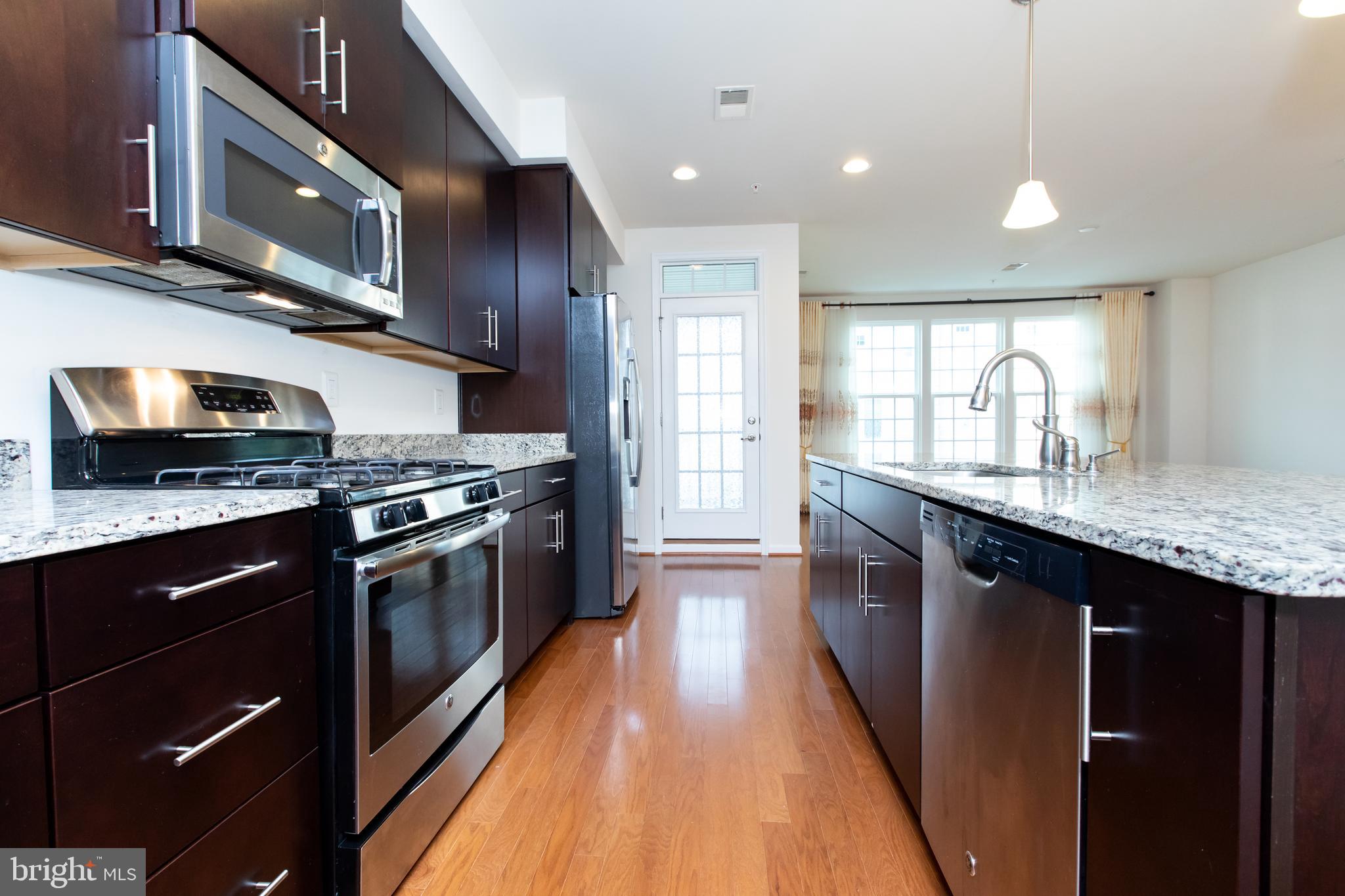 GREENBELT STATION - Residential