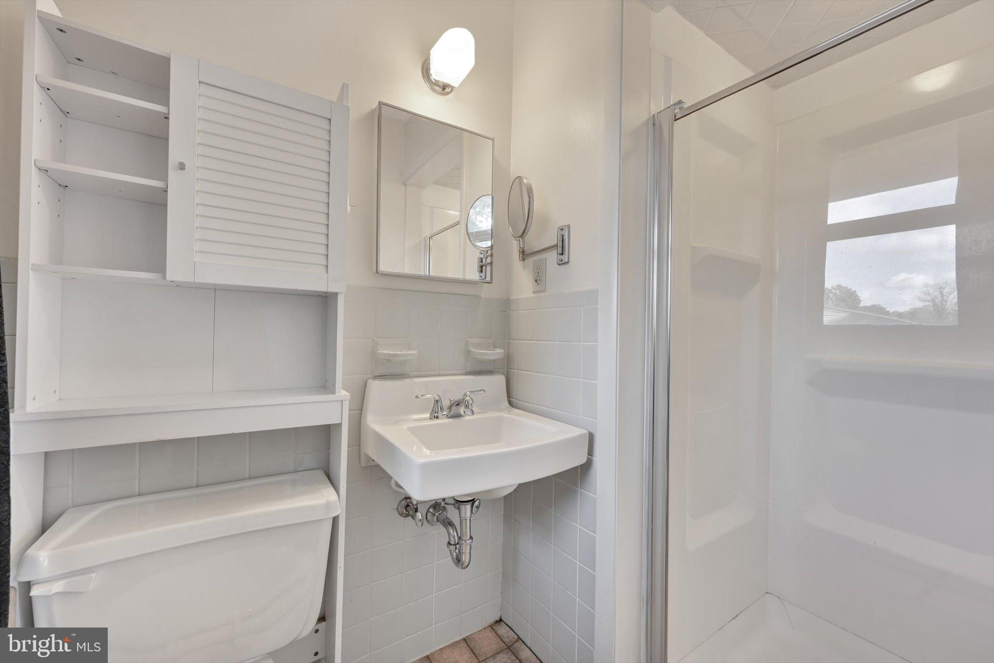 CEDAR CLIFF MANOR - Residential