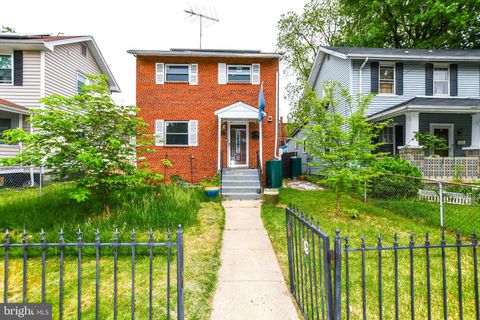 Photo of 19 Anacostia Road NE, WASHINGTON, DC 20019 (MLS # DCDC2255960)