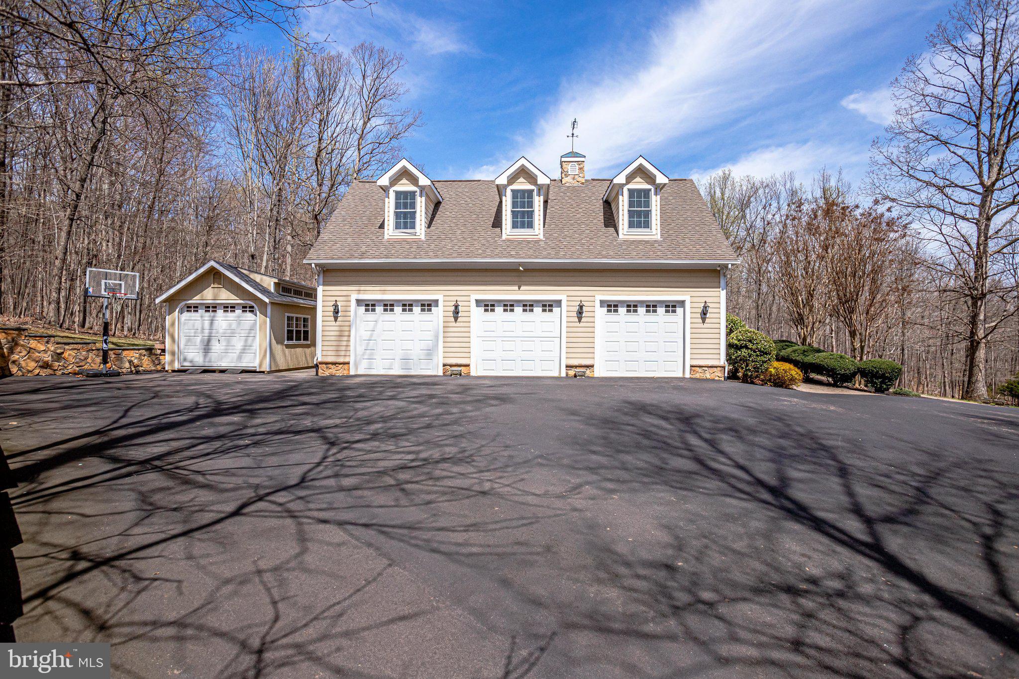 AUTUMN OAKS ESTATES - Residential