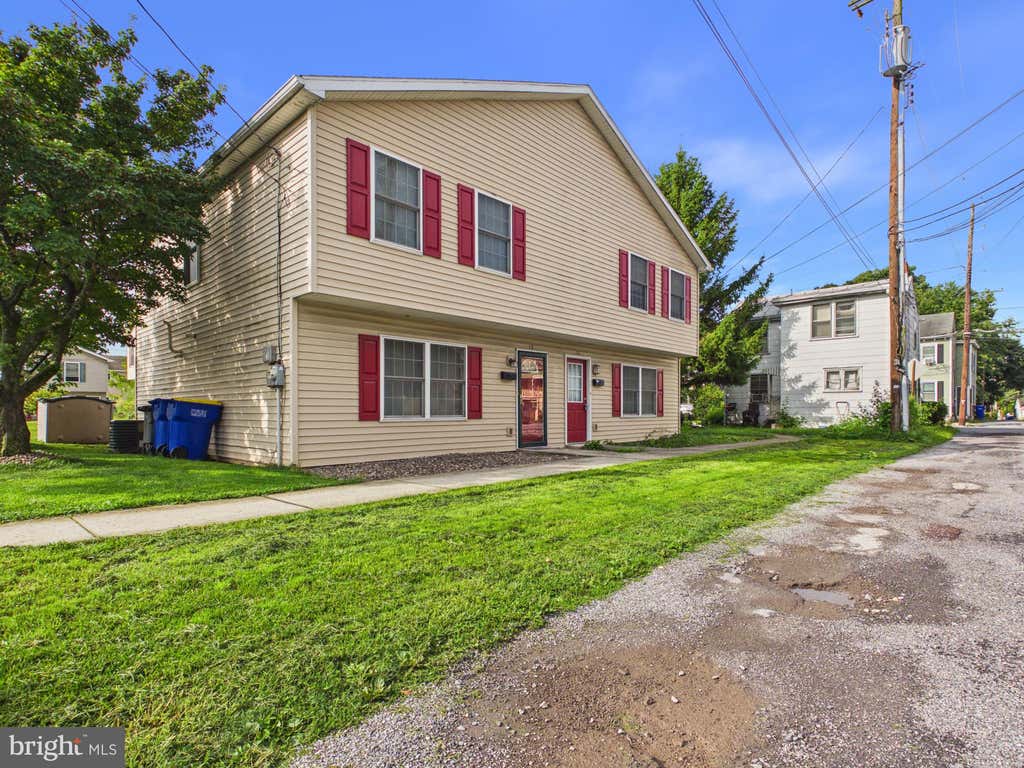 Photo of 15 S Chestnut Street, MECHANICSBURG, PA 17055 (MLS # PACB2057402)