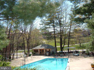 TAFT TOWERS - Residential Lease