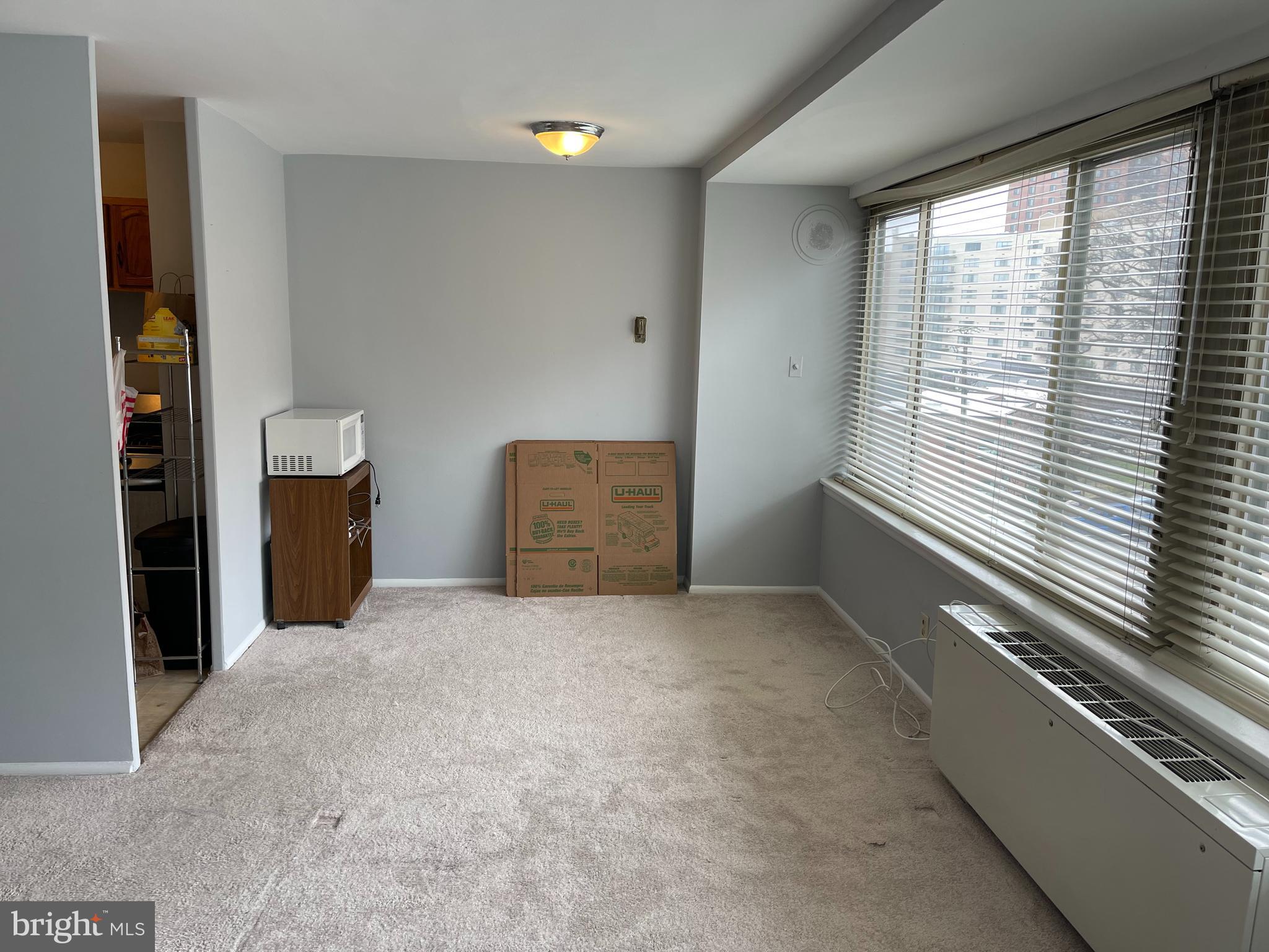 TAFT TOWERS - Residential Lease