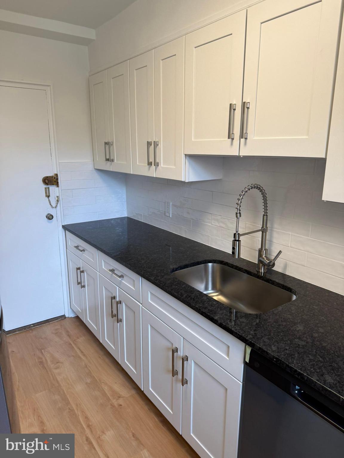 LATCHS LANE - Residential Lease