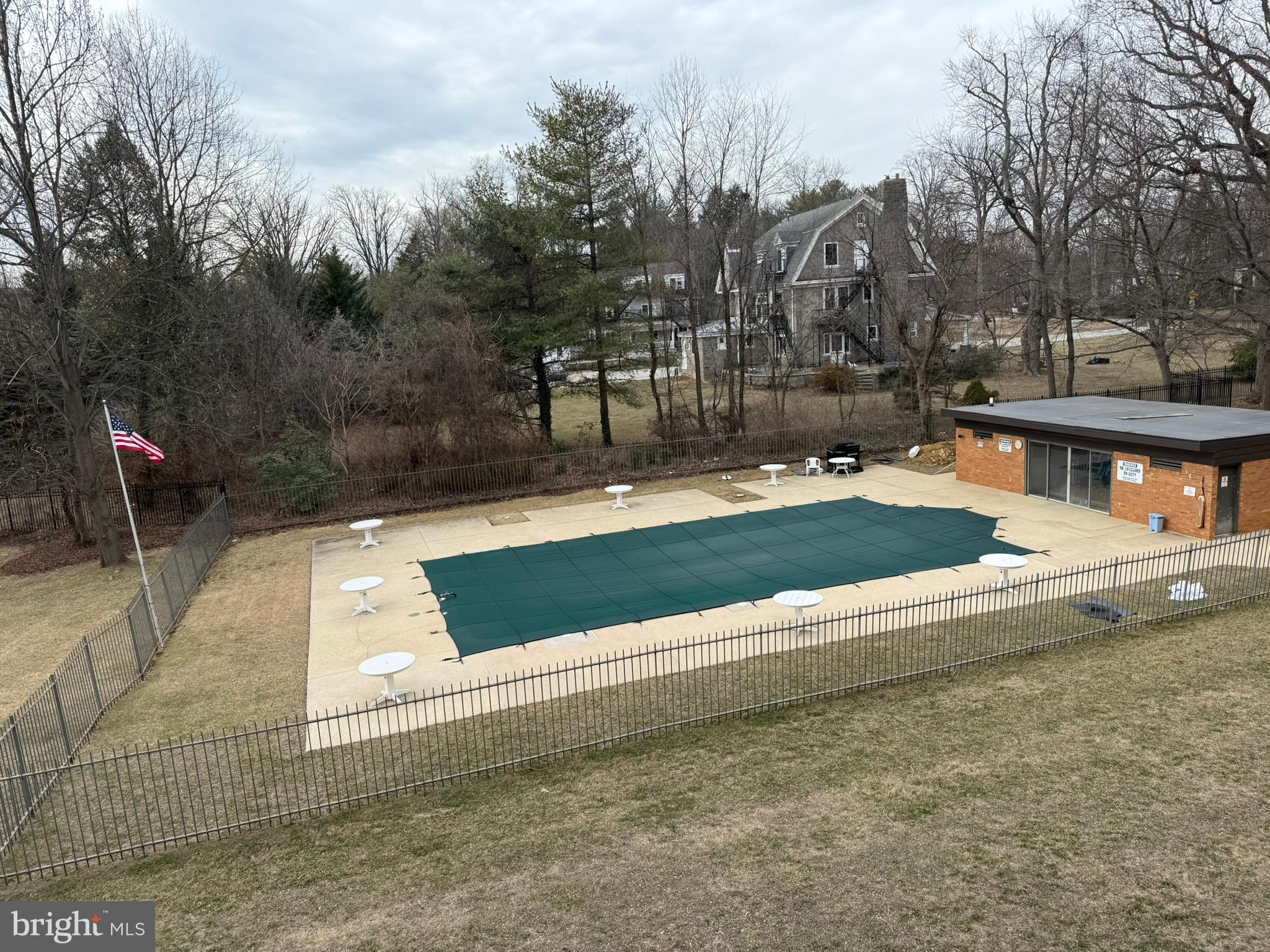 LATCHS LANE - Residential Lease