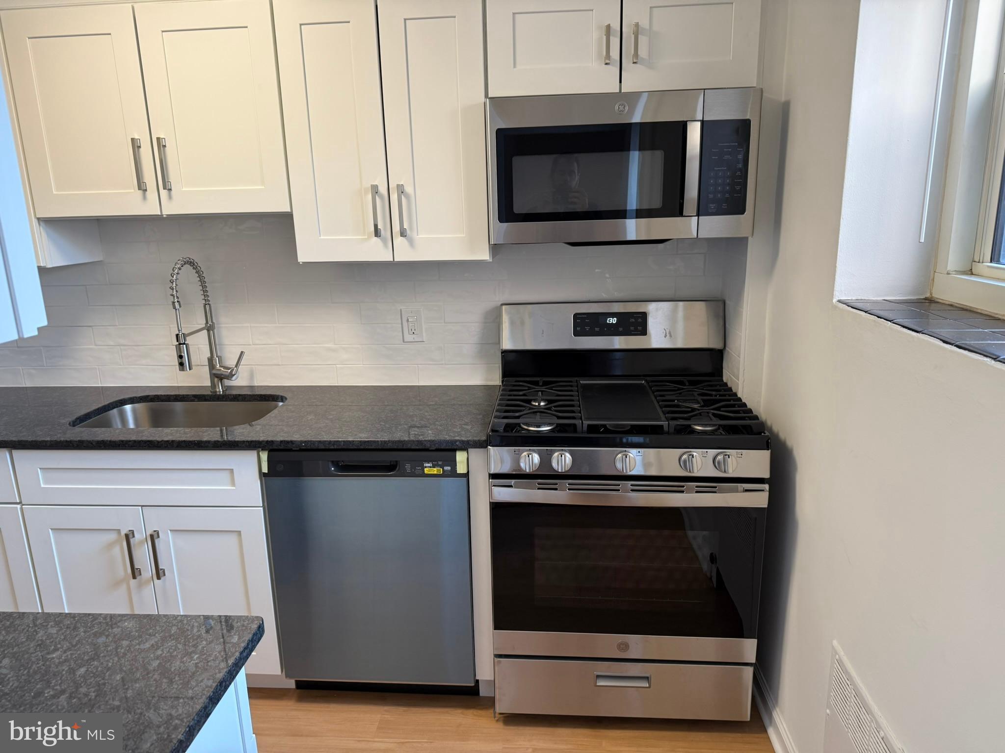 LATCHS LANE - Residential Lease