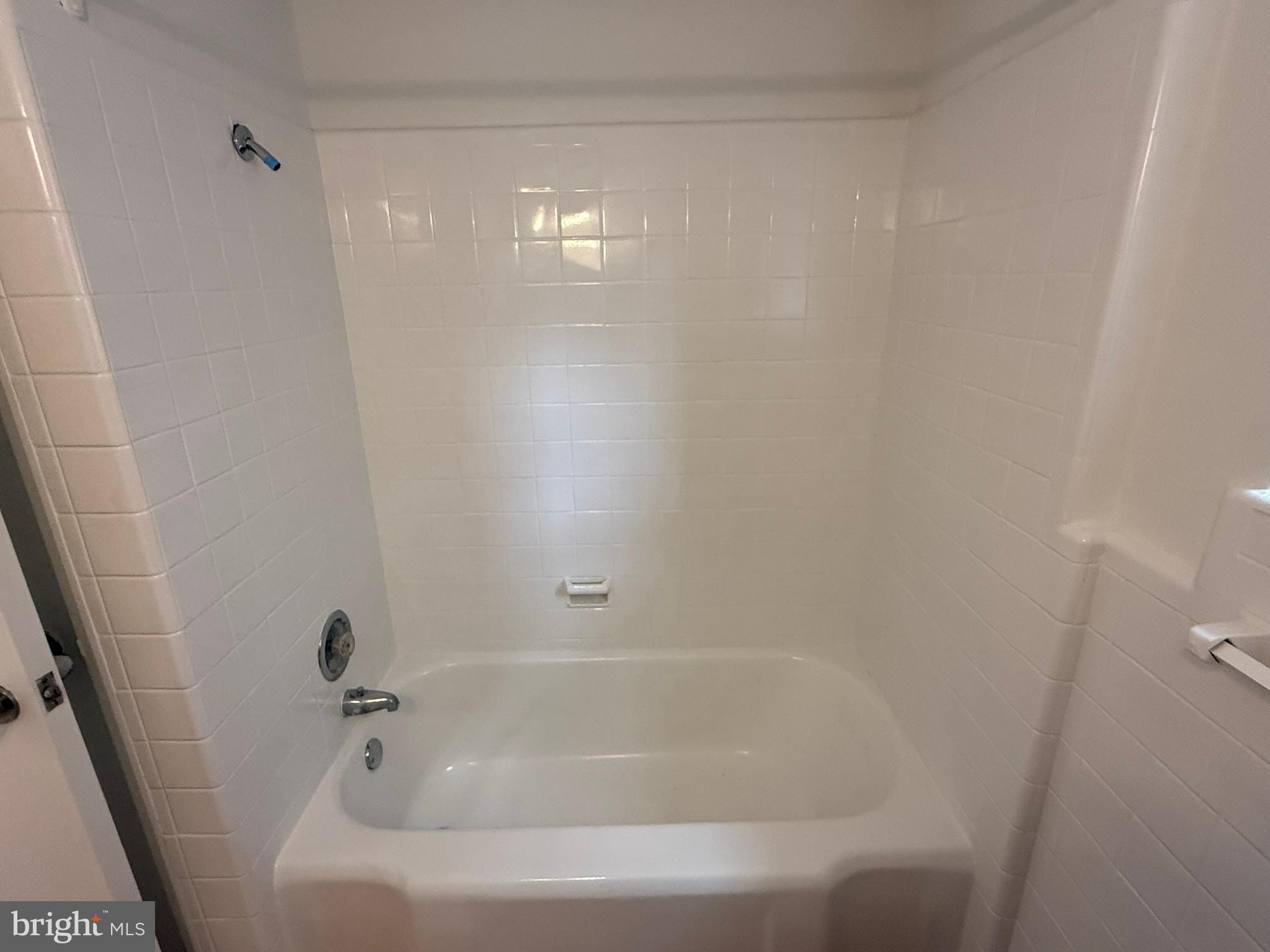 LATCHS LANE - Residential Lease