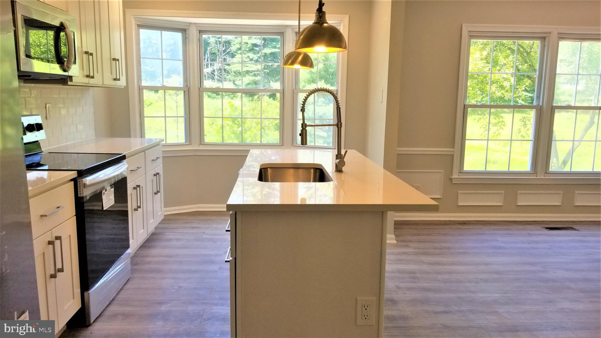 FAIRWAY ISLAND - Residential Lease