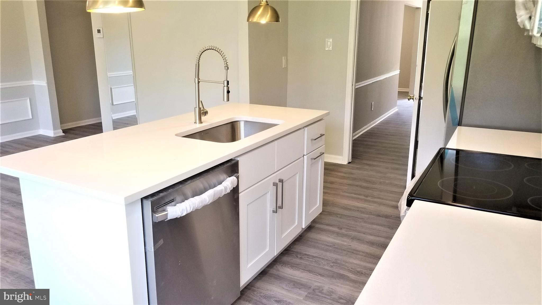 FAIRWAY ISLAND - Residential Lease