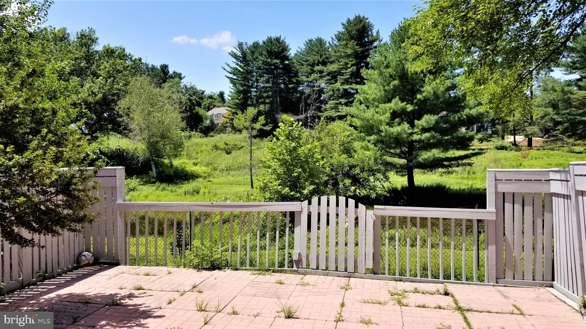 FAIRWAY ISLAND - Residential Lease