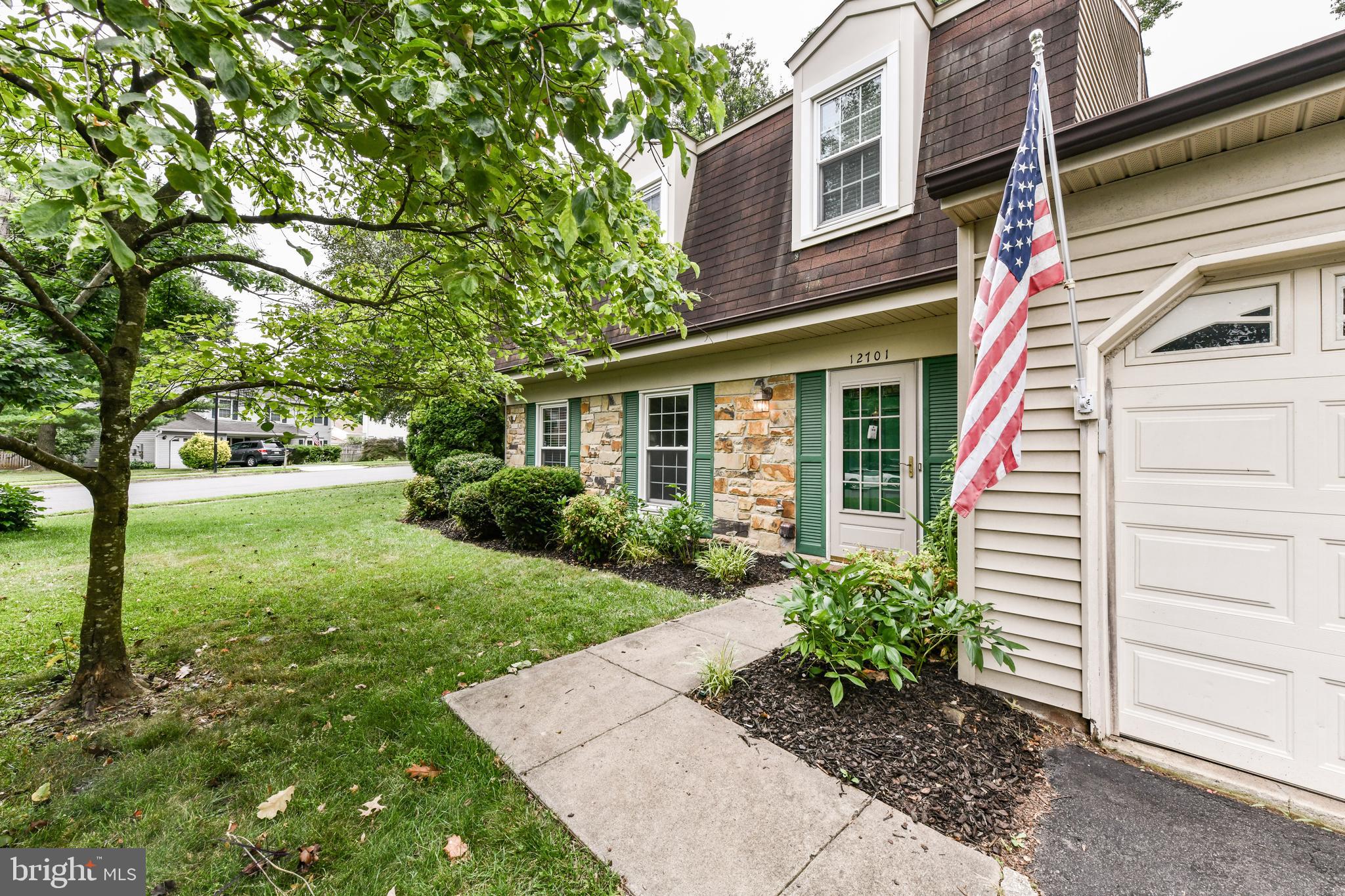 KINGSTON CHASE - Residential Lease