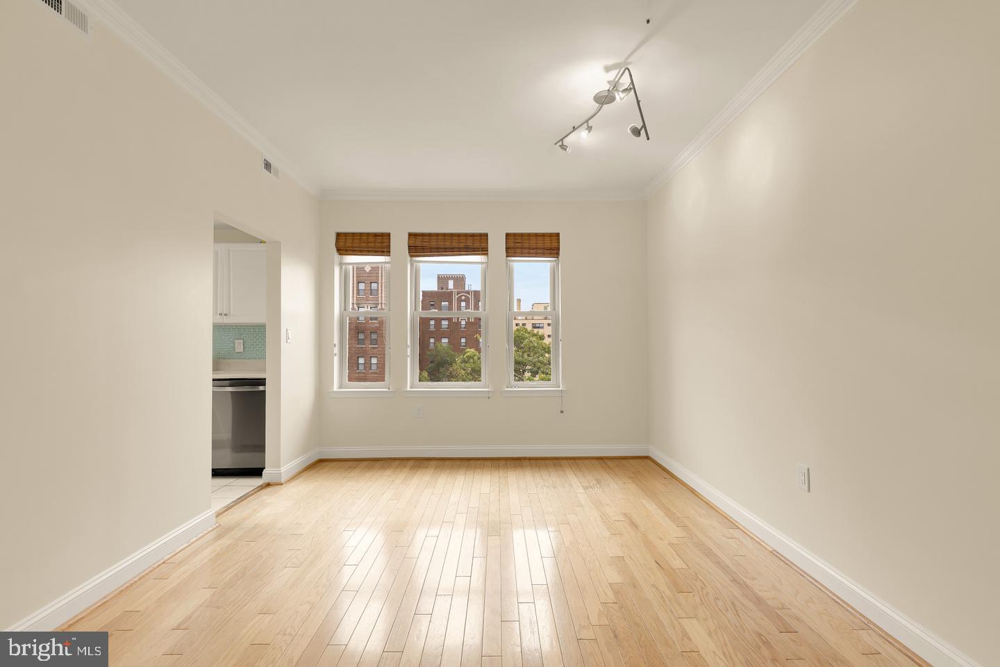 1621 T STREET NW 605
