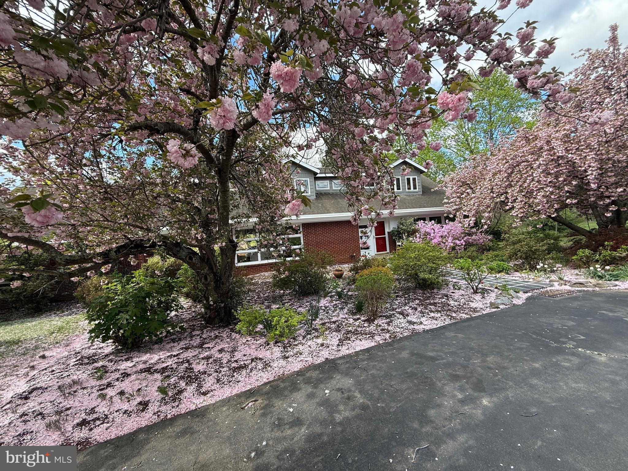 INGLESIDE - Residential