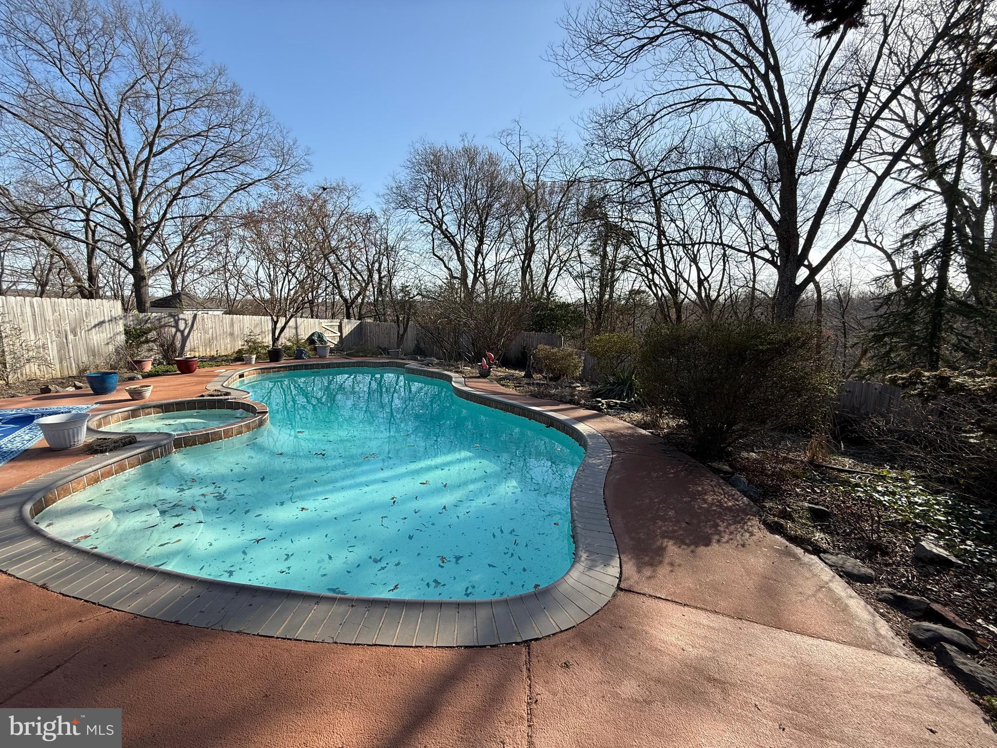 INGLESIDE - Residential