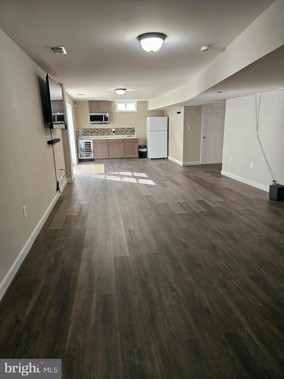 REDWOOD LAKES - Residential Lease