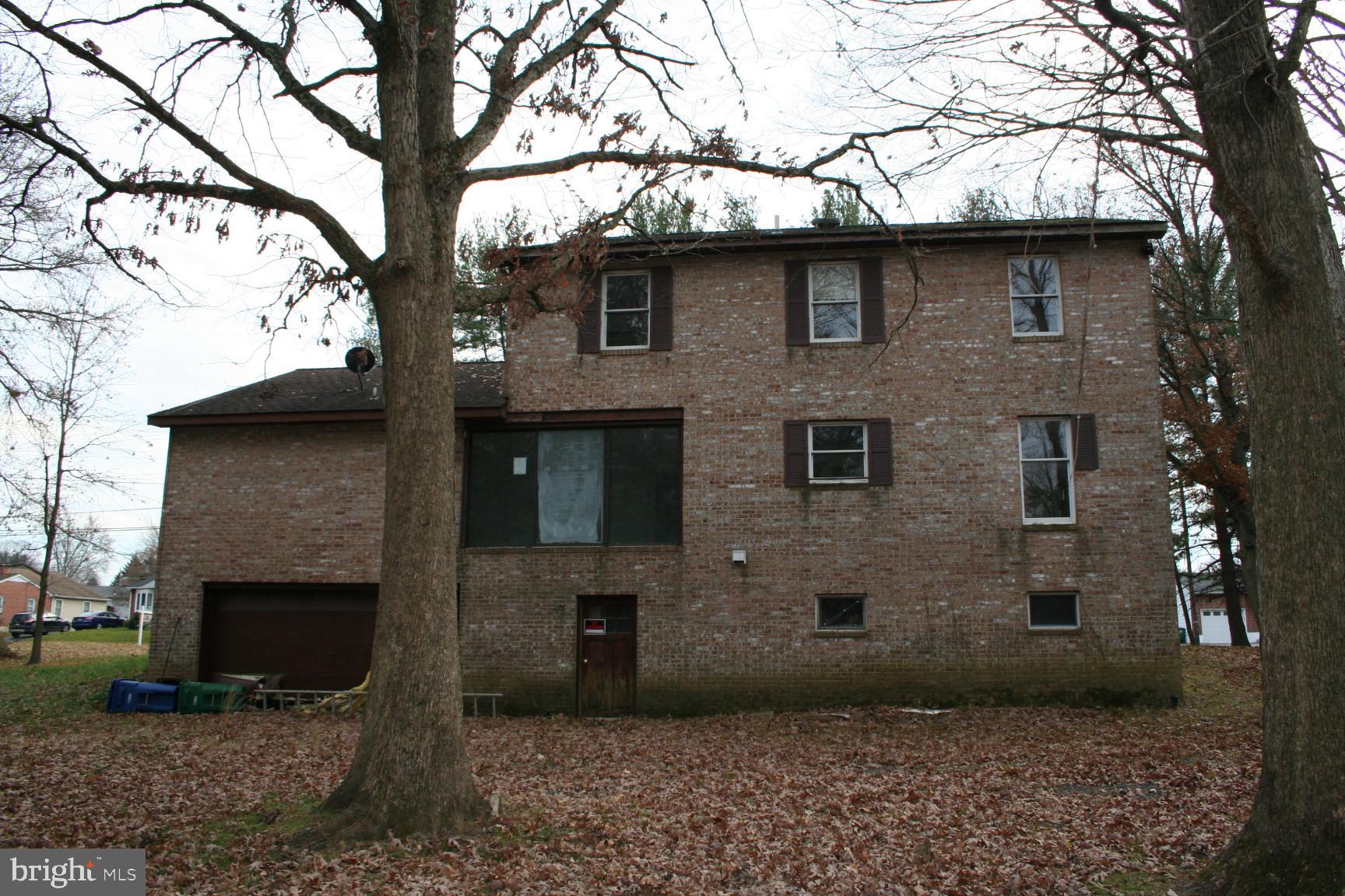 ABERDEEN HILLS - Residential