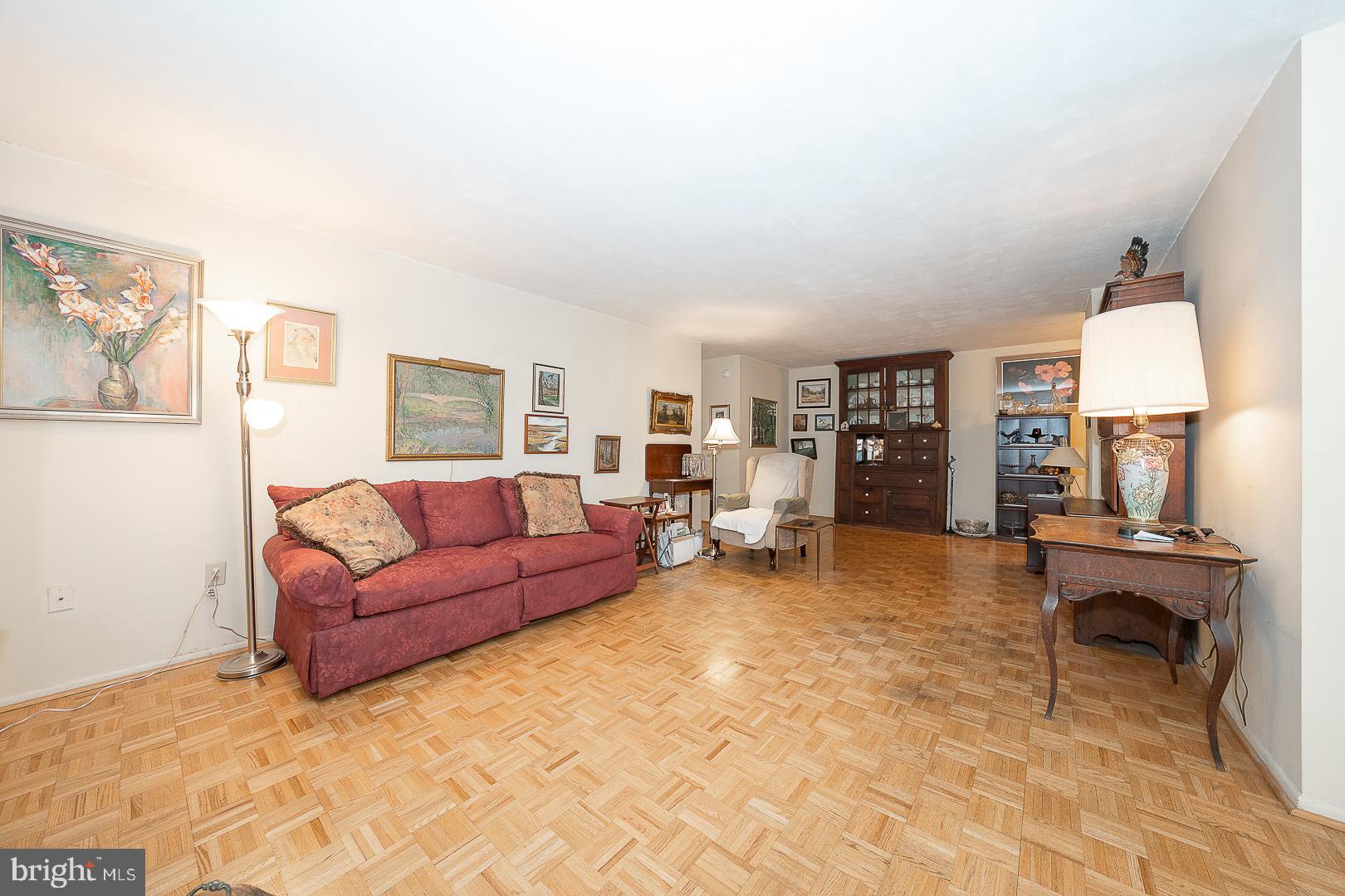 1901 JOHN F KENNEDY BOULEVARD 1117-1118