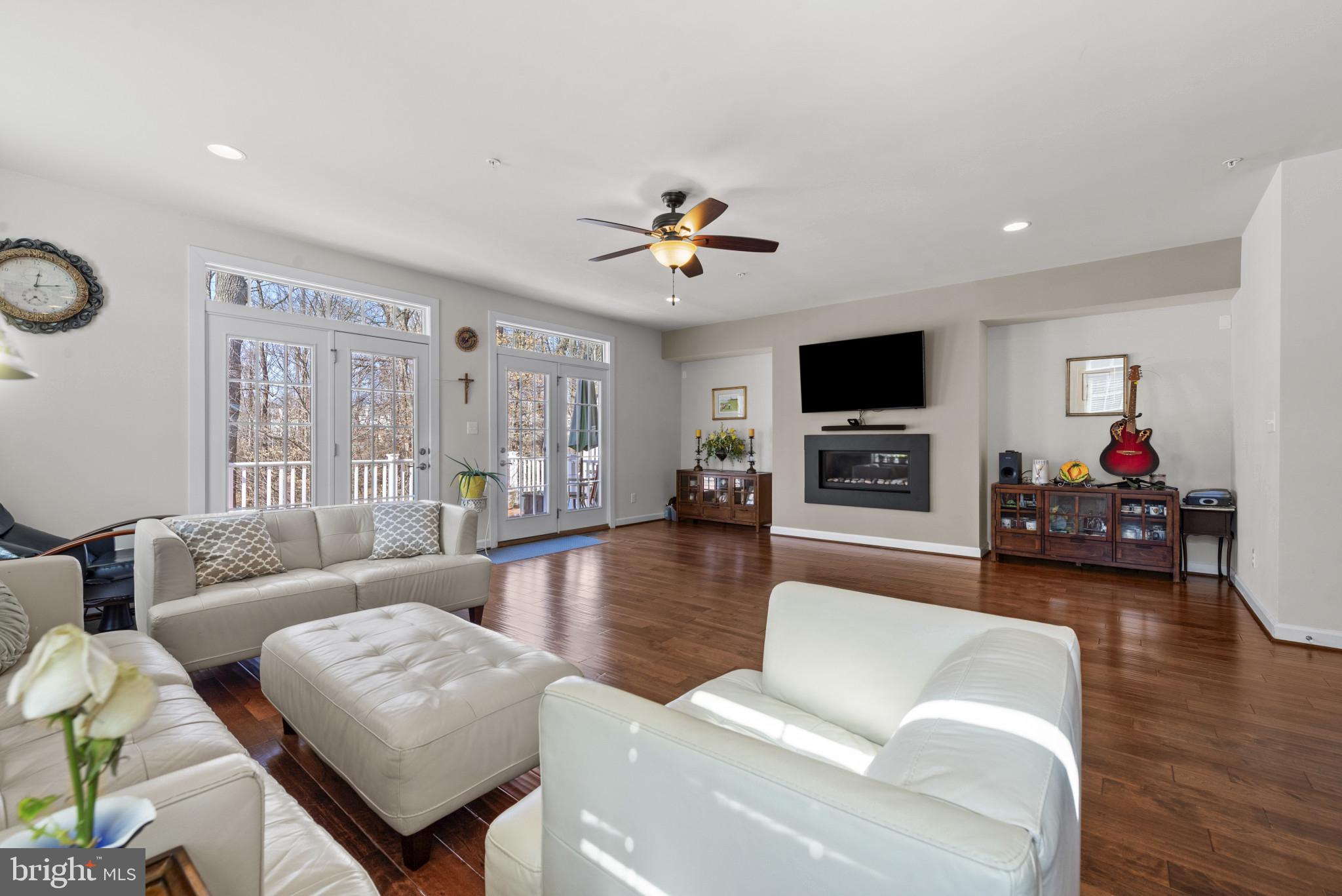 MEADOWVALE - Residential