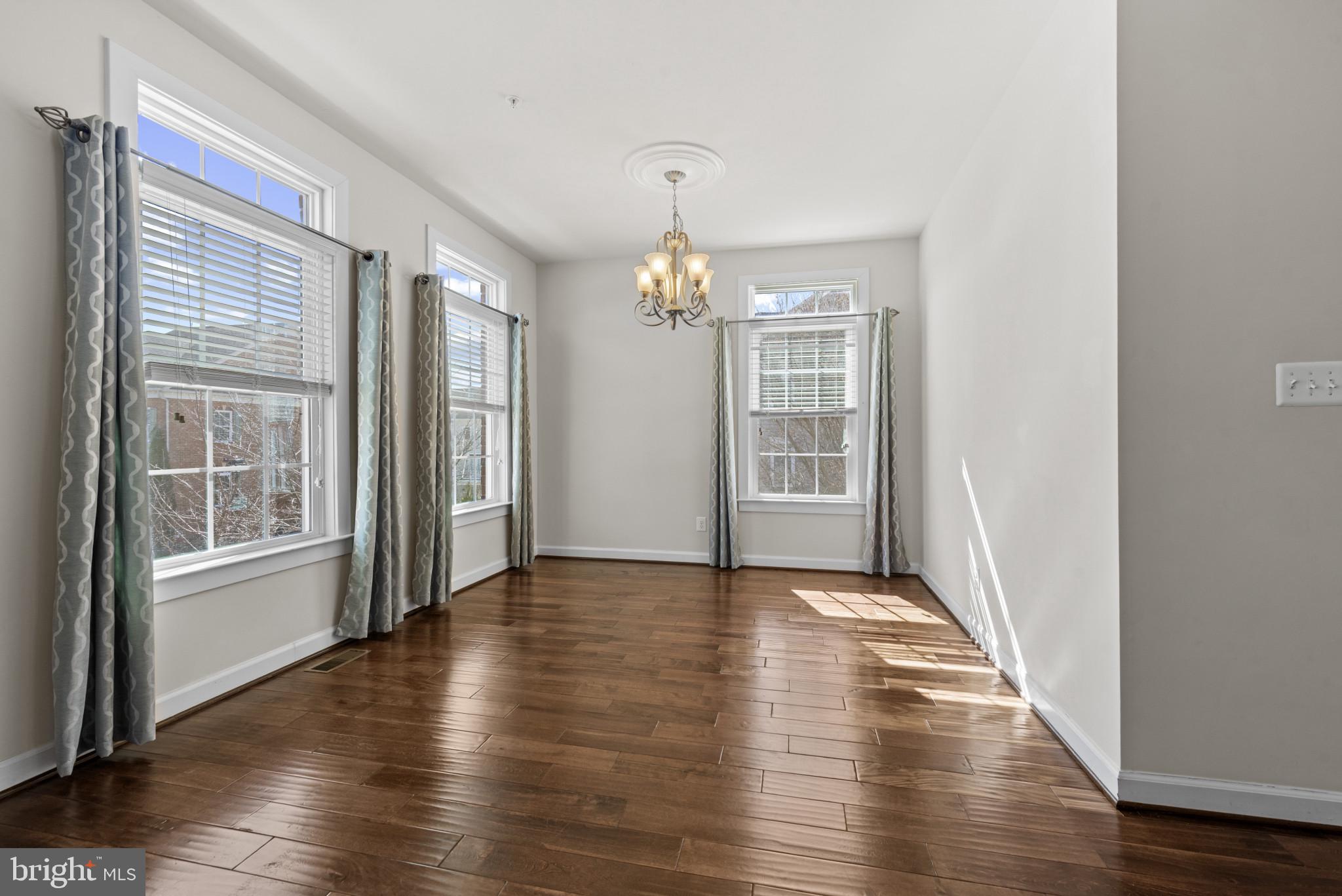 MEADOWVALE - Residential