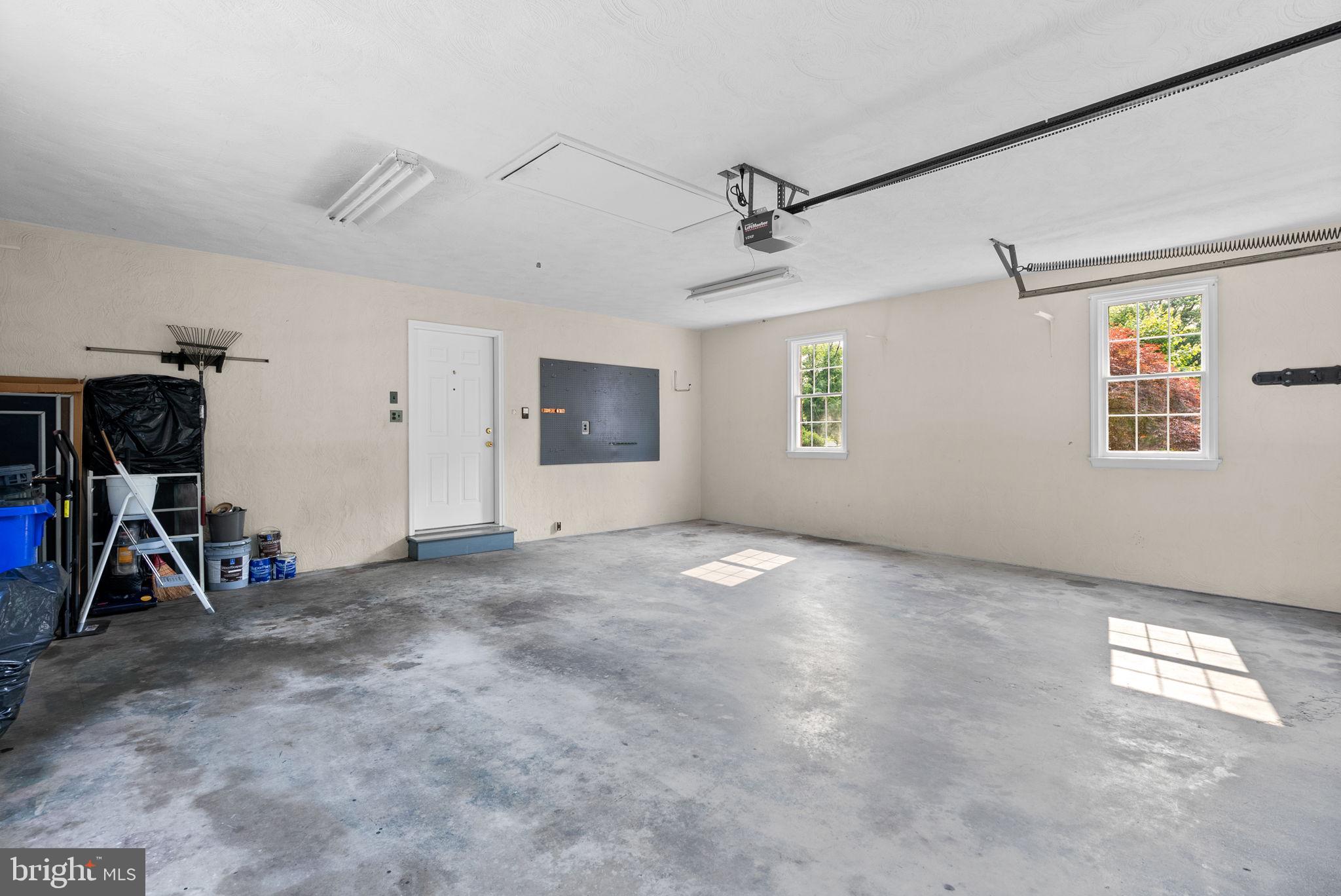 MOORESFIELD - Residential