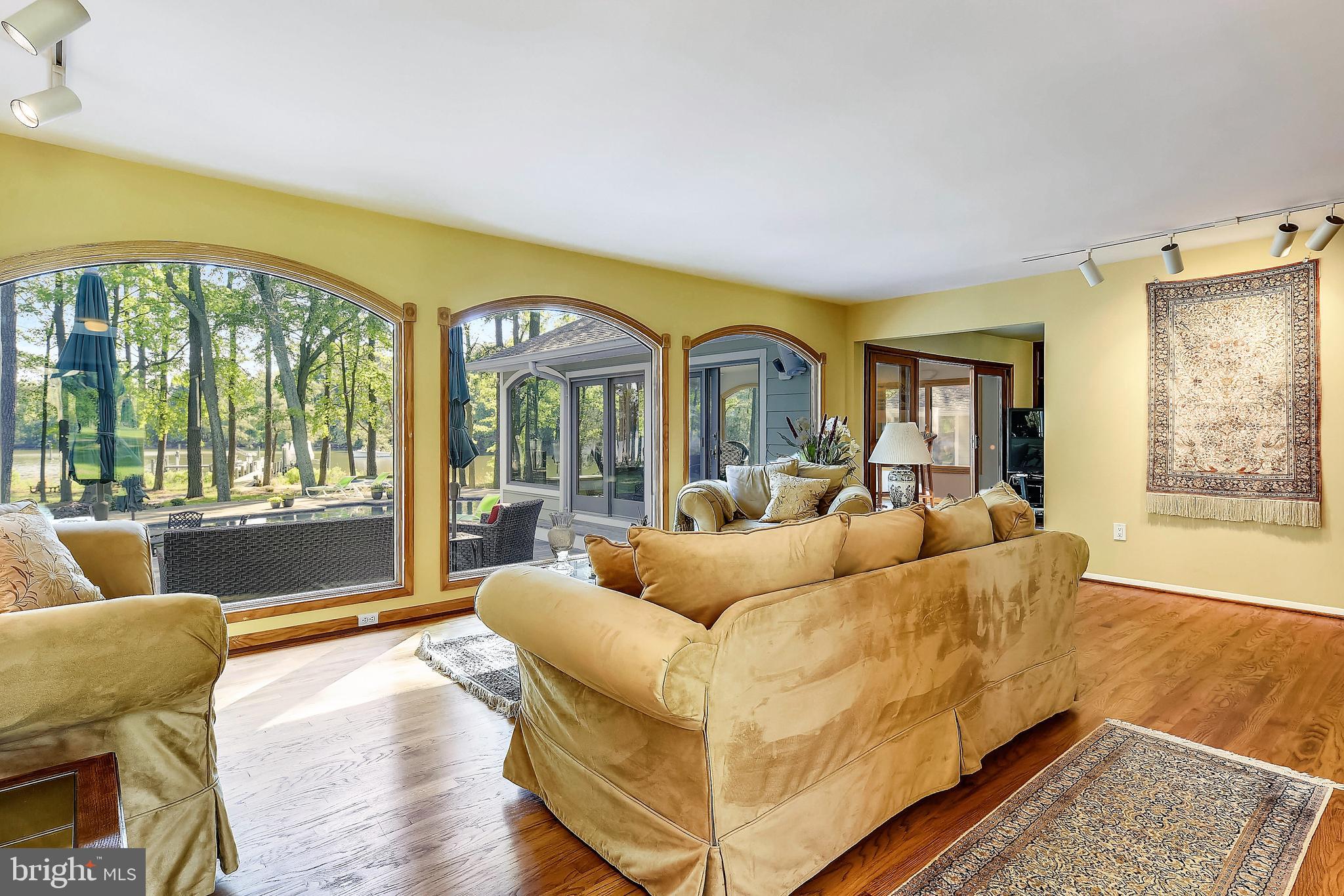 BELLE POINT FARM - Residential