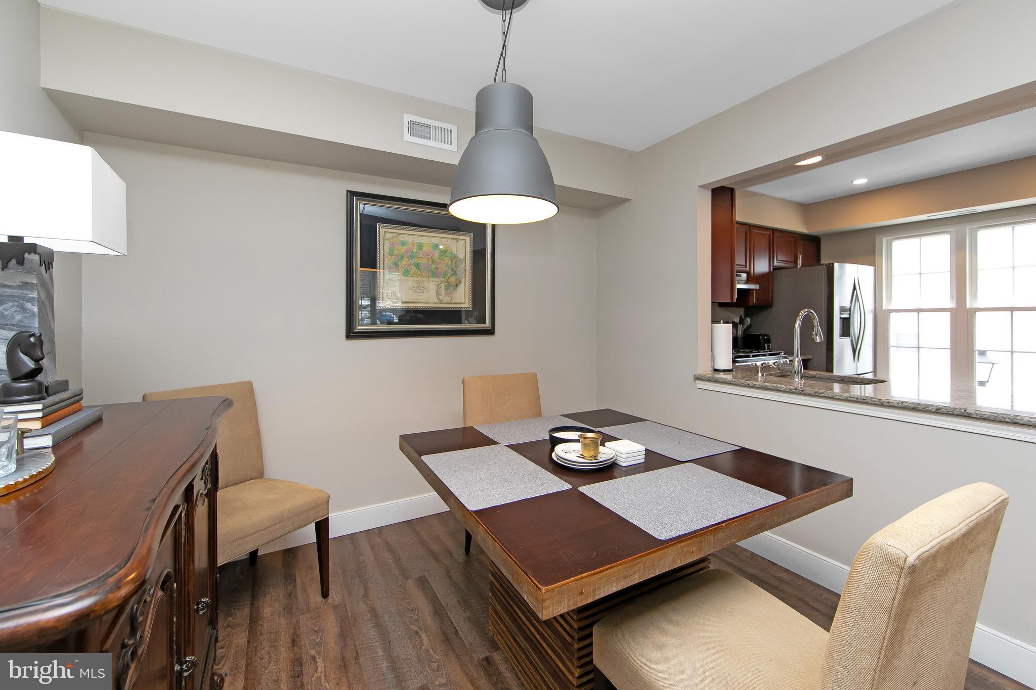 SOCIETY PL - Residential