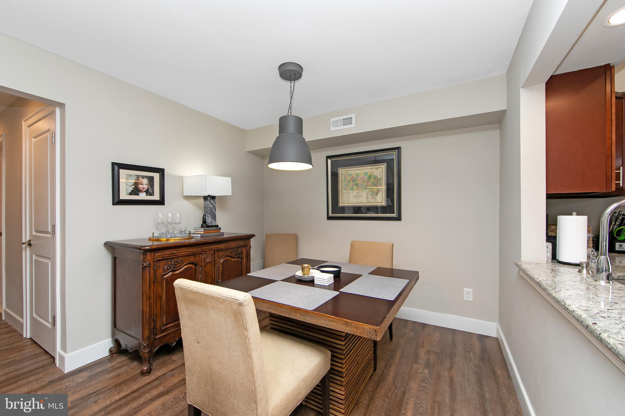 SOCIETY PL - Residential