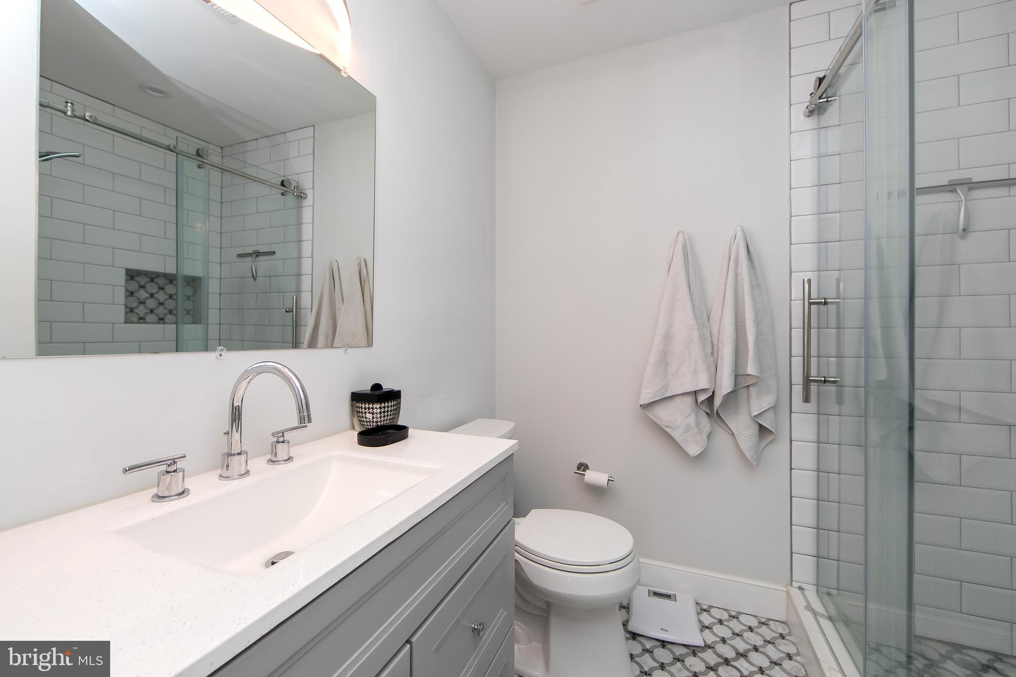 SOCIETY PL - Residential