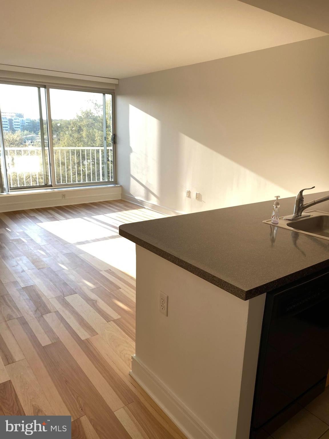 800 4TH STREET SW S621