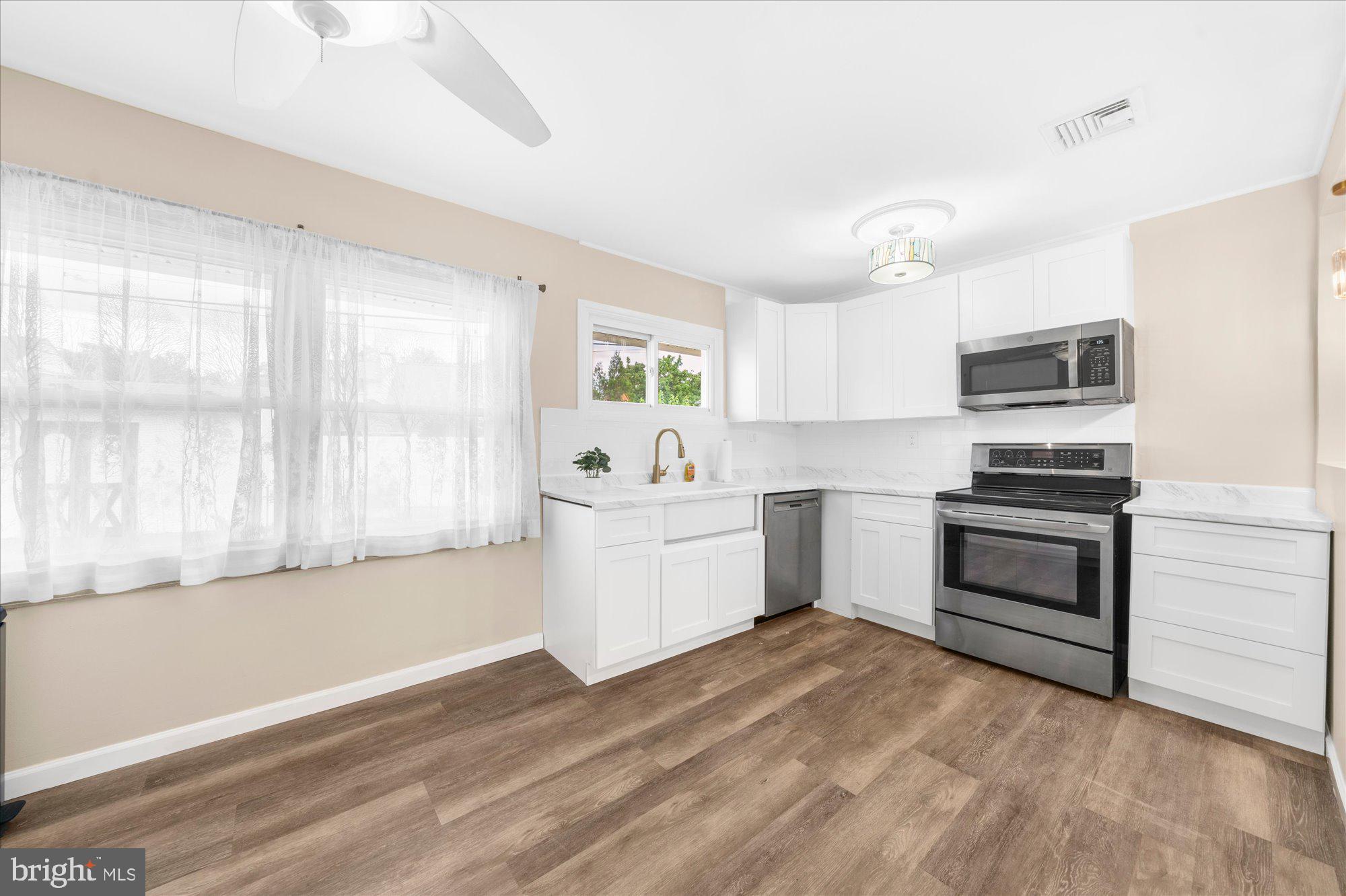 20 NEW POND LANE