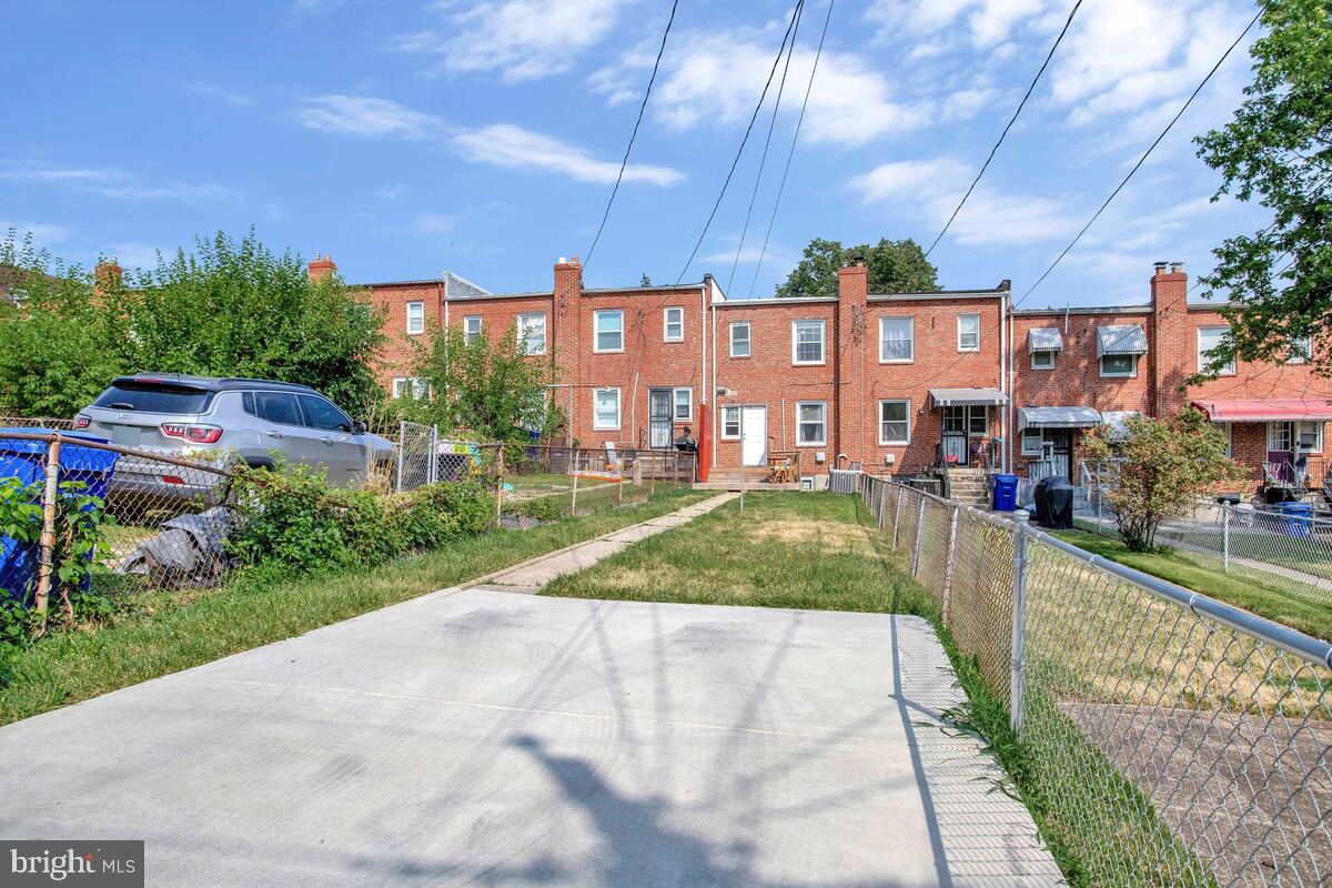 IRVINGTON - Residential Lease