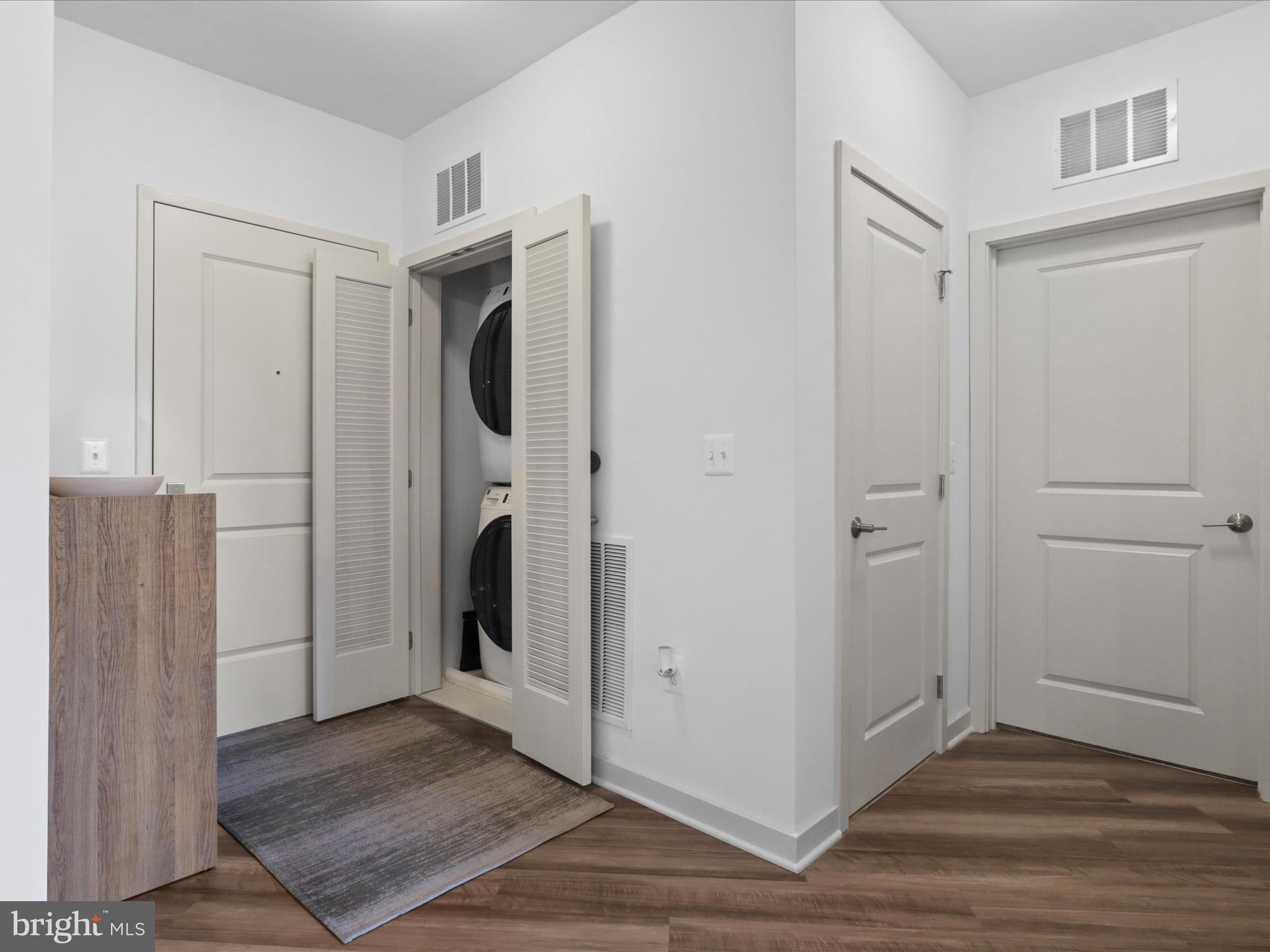 BOULEVARD VI TOWNS - Residential