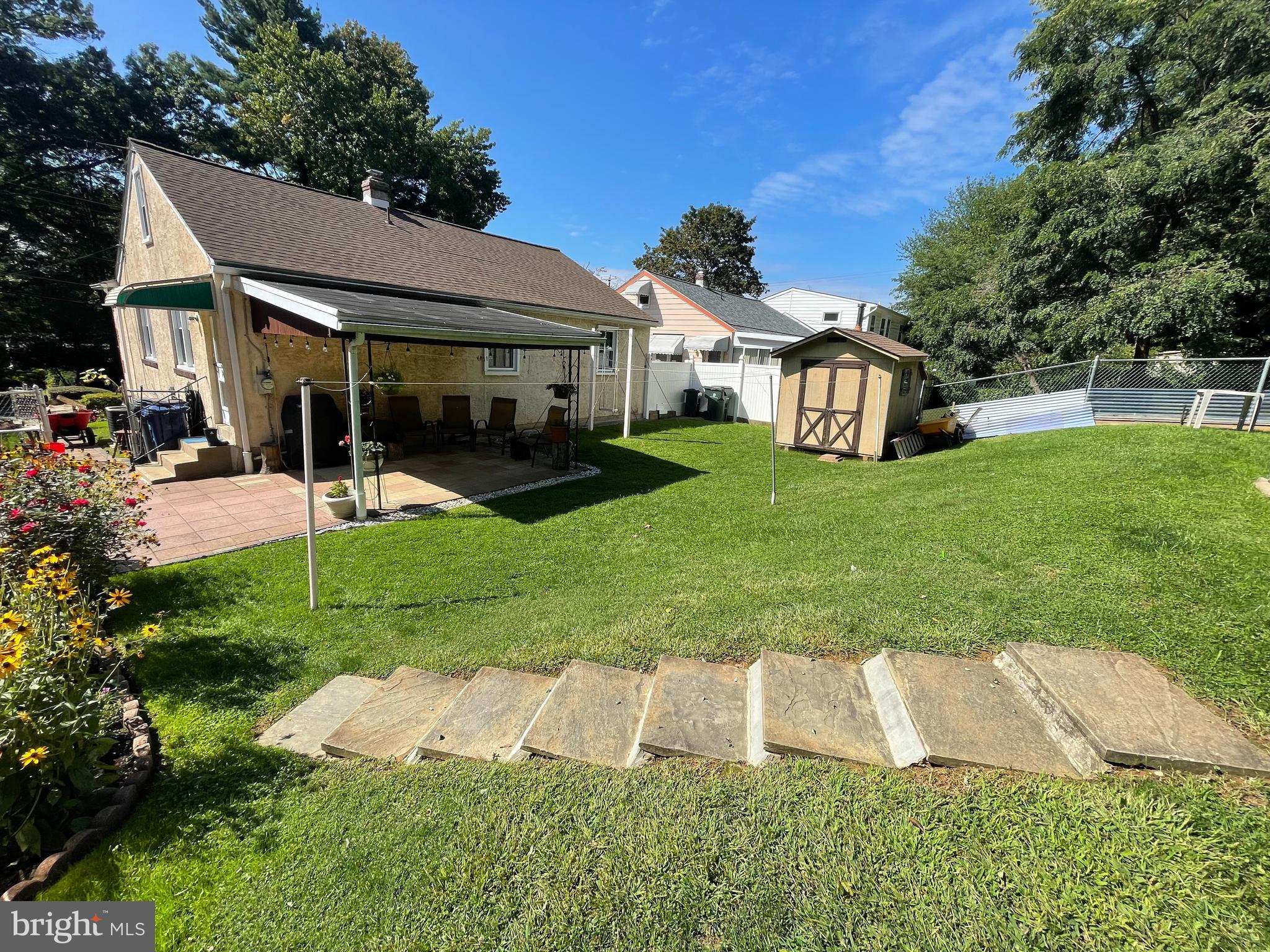 ROSLYN - Residential