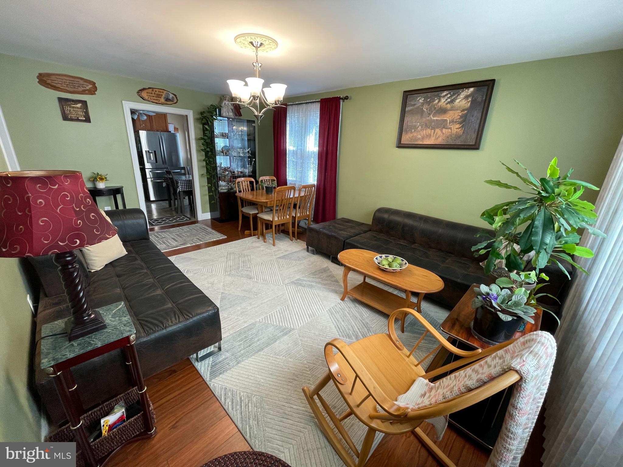 ROSLYN - Residential