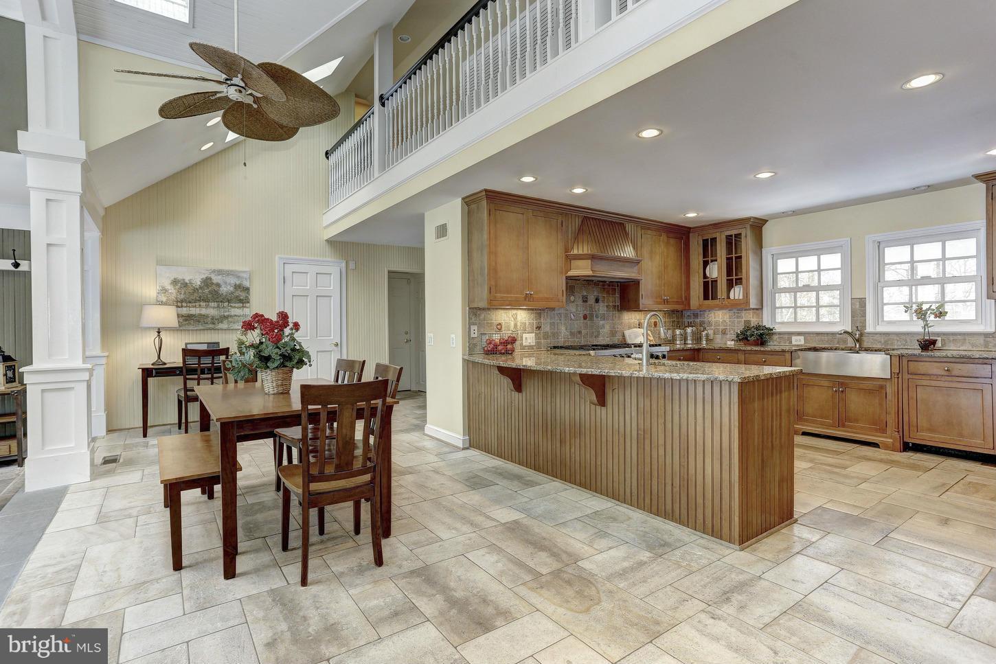 POTOMAC OUTSIDE - Residential