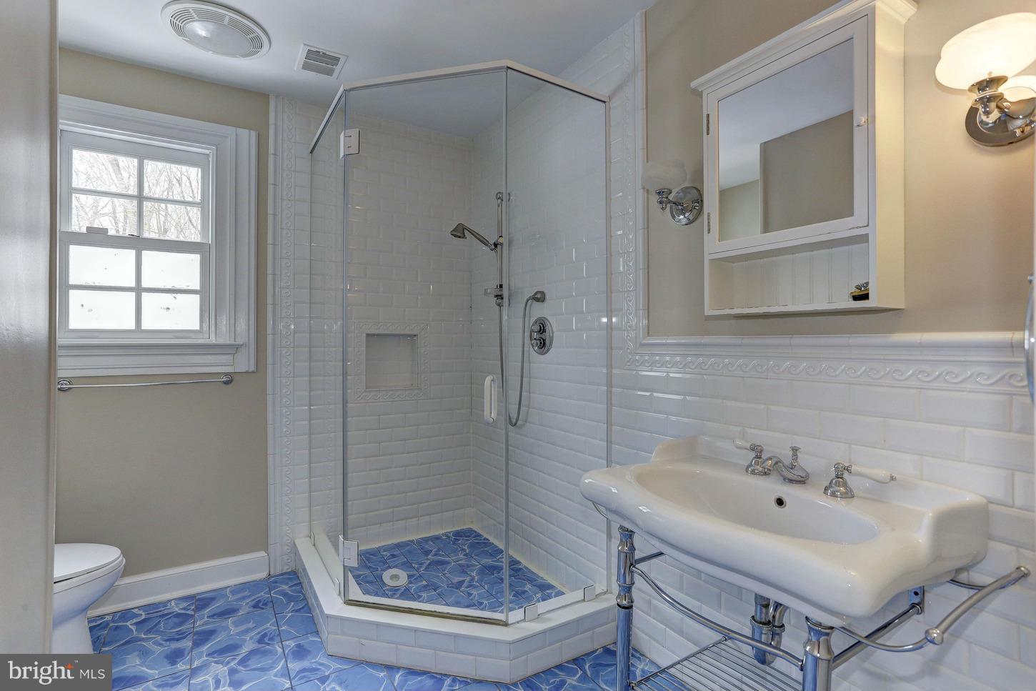 POTOMAC OUTSIDE - Residential