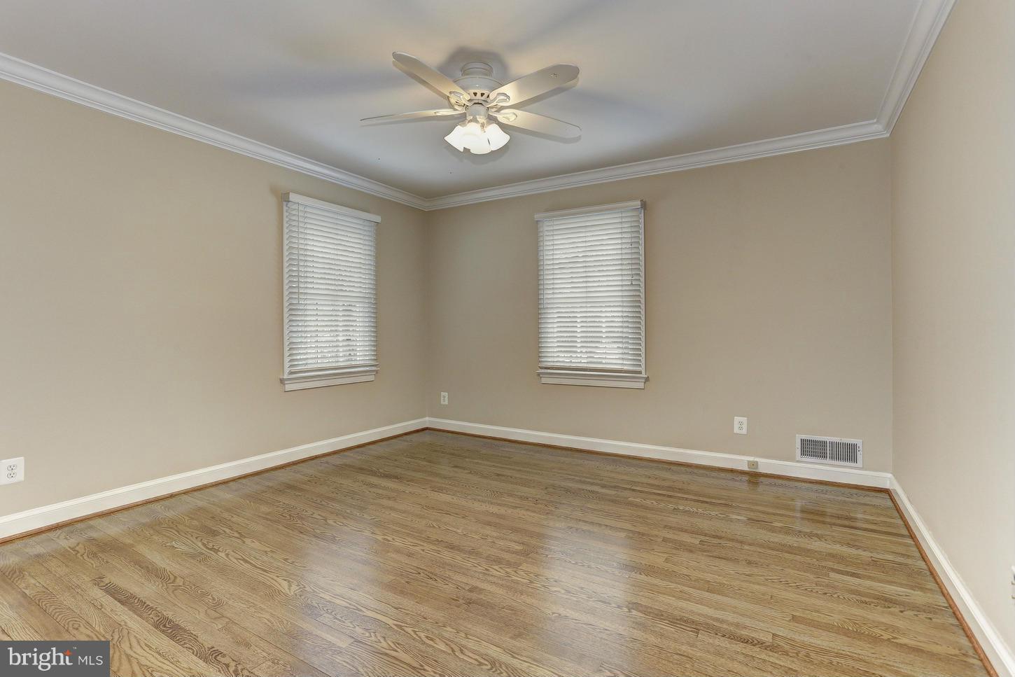 POTOMAC OUTSIDE - Residential