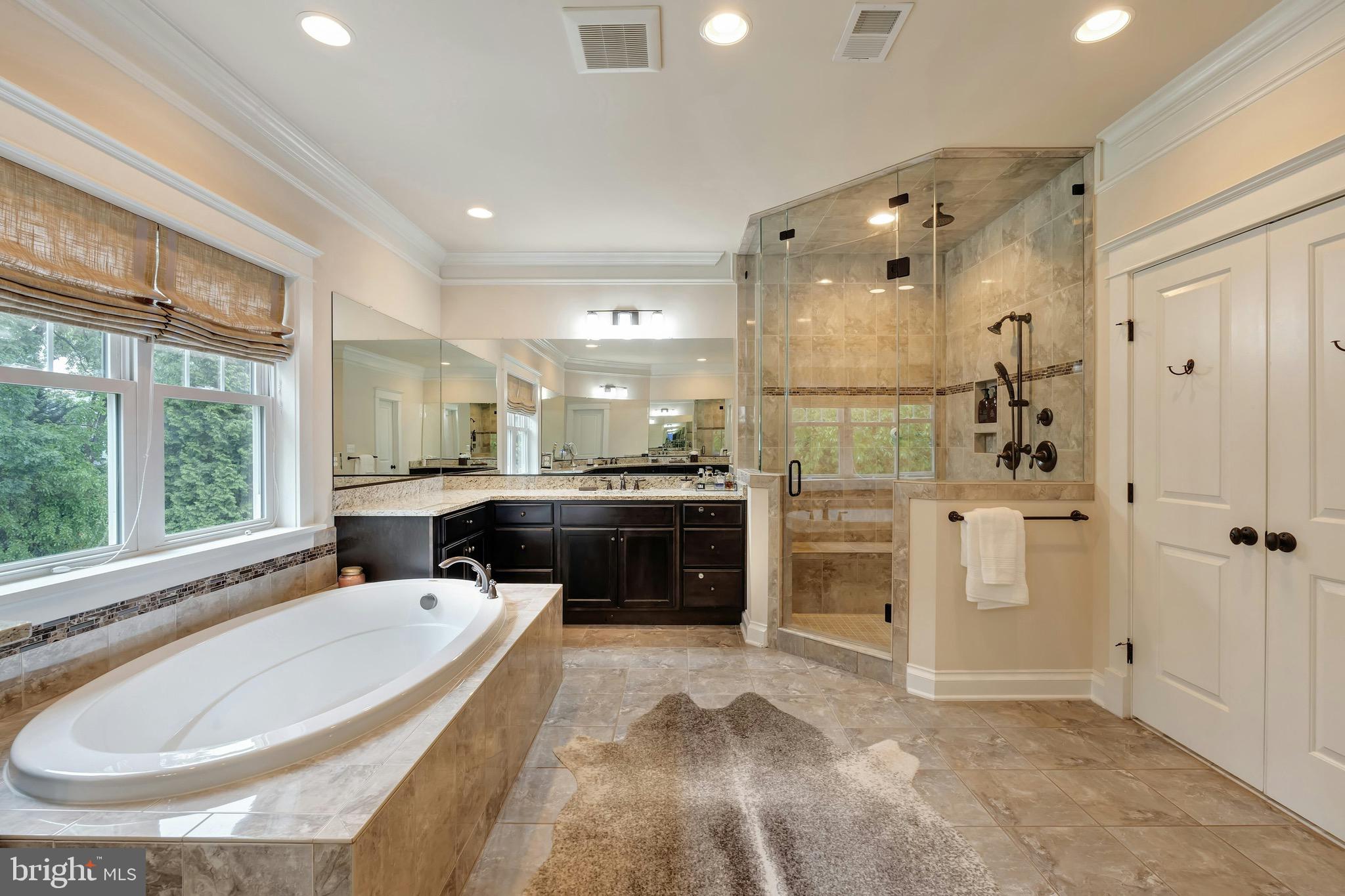 FALLS HILL - Residential