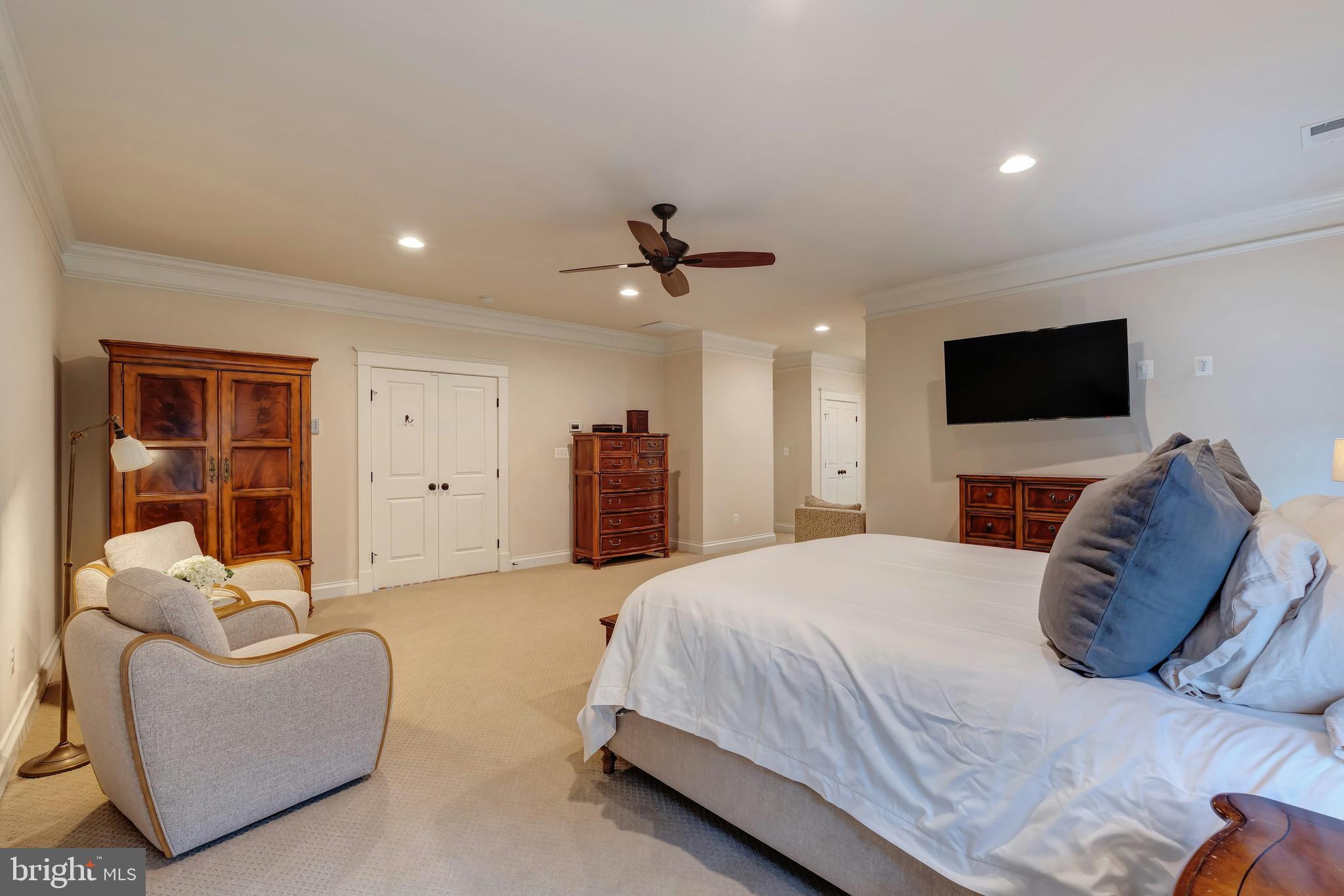 FALLS HILL - Residential