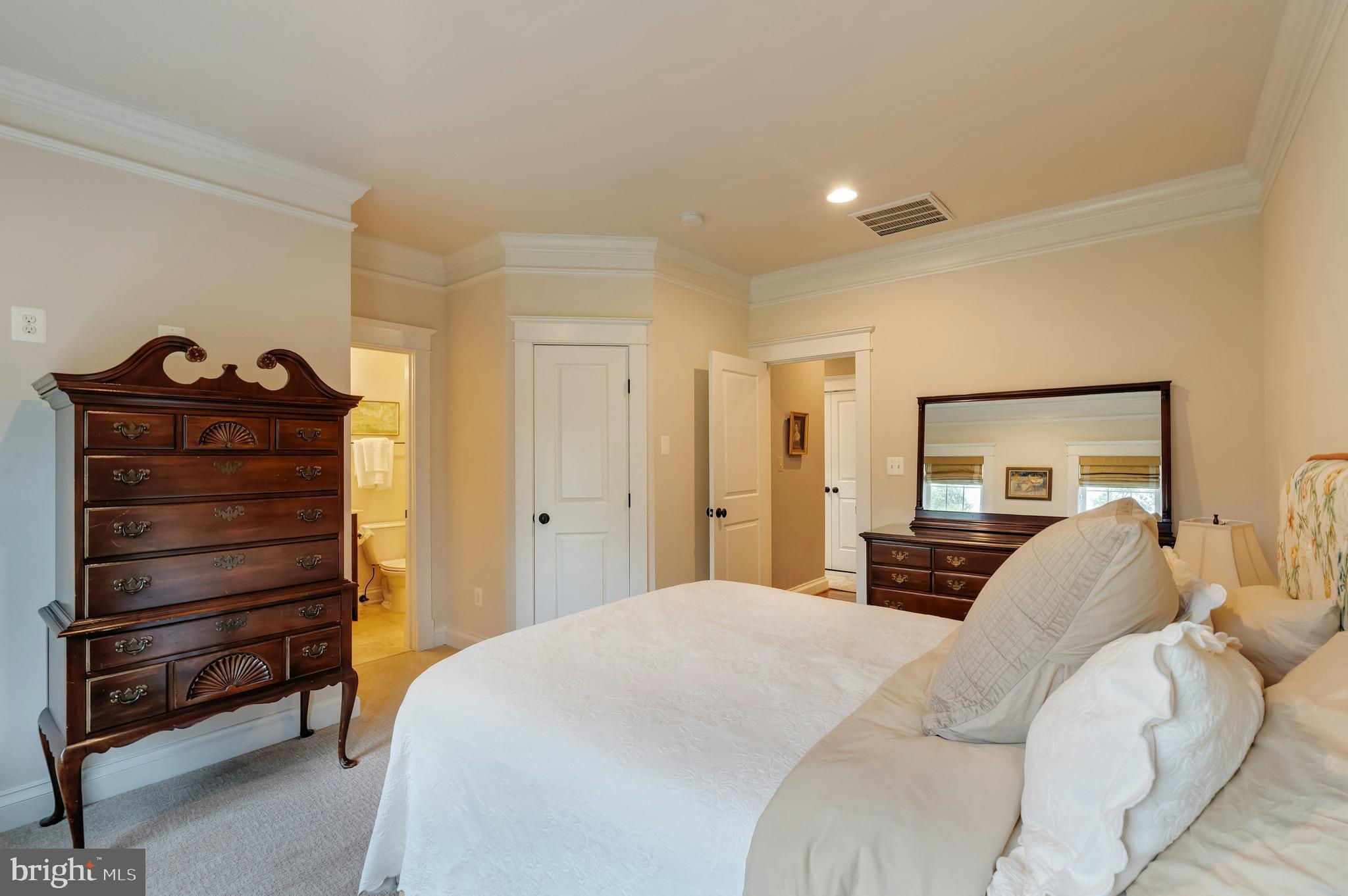 FALLS HILL - Residential