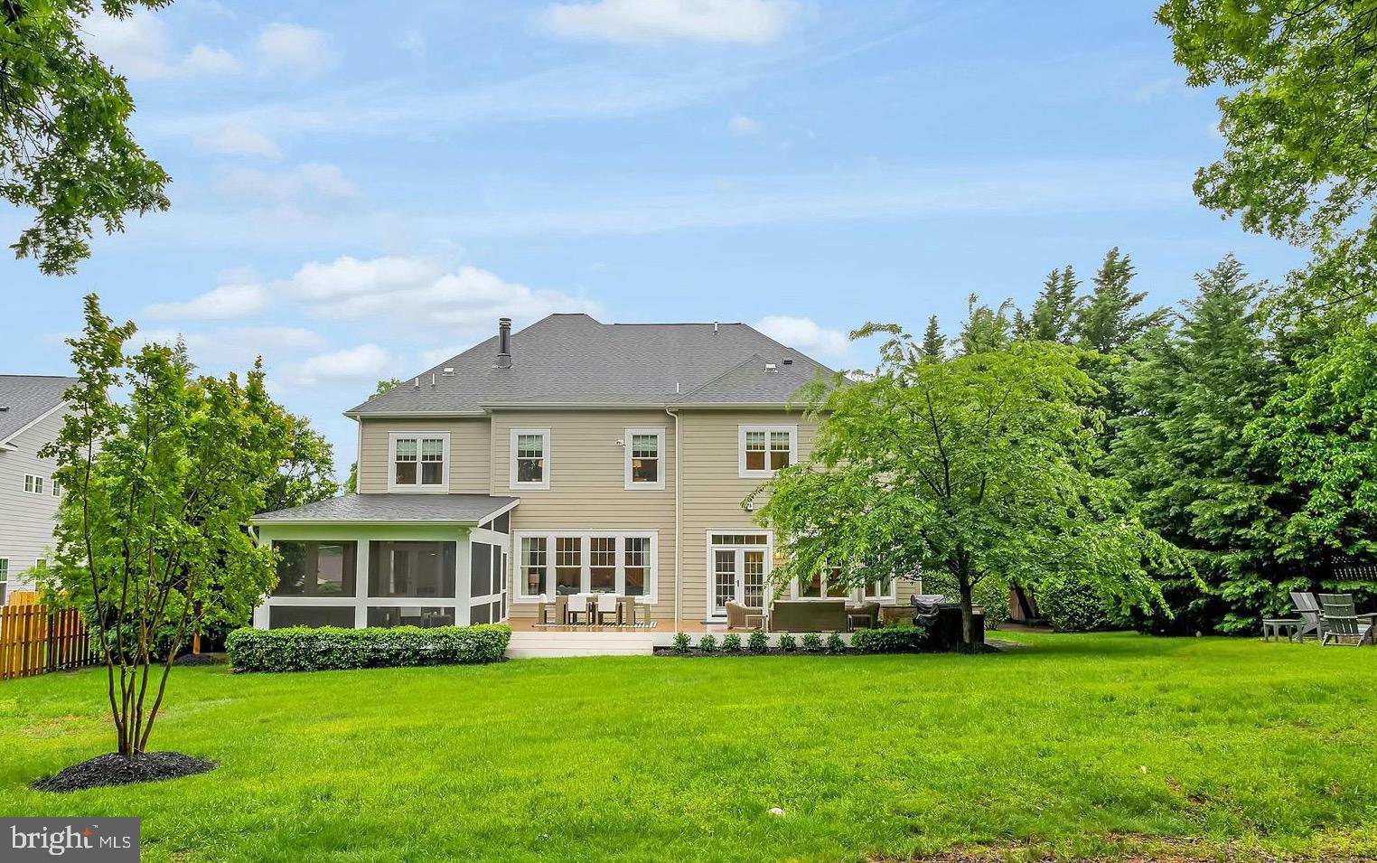 FALLS HILL - Residential